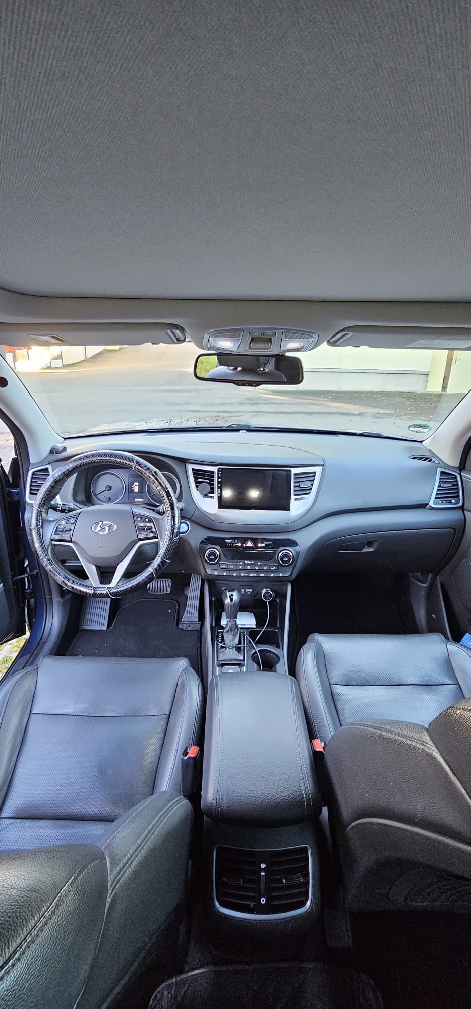 HYUNDAI Tucson 2.0 CRDI 4WD Automatic-image-11