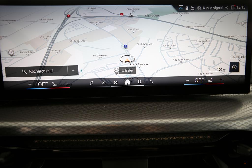 BMW 320d xDrive Touring-image-9