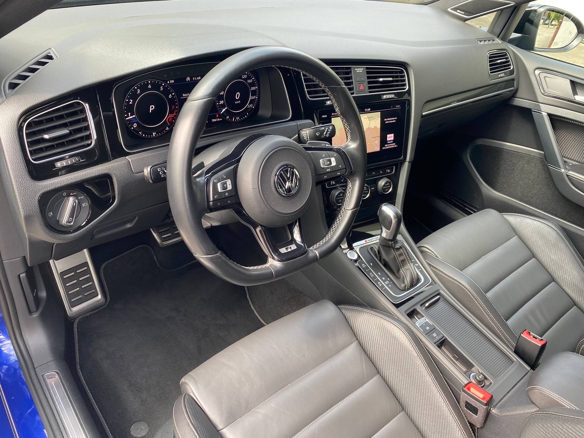 VW Golf 2.0 TSI R 4Motion DSG-image-18