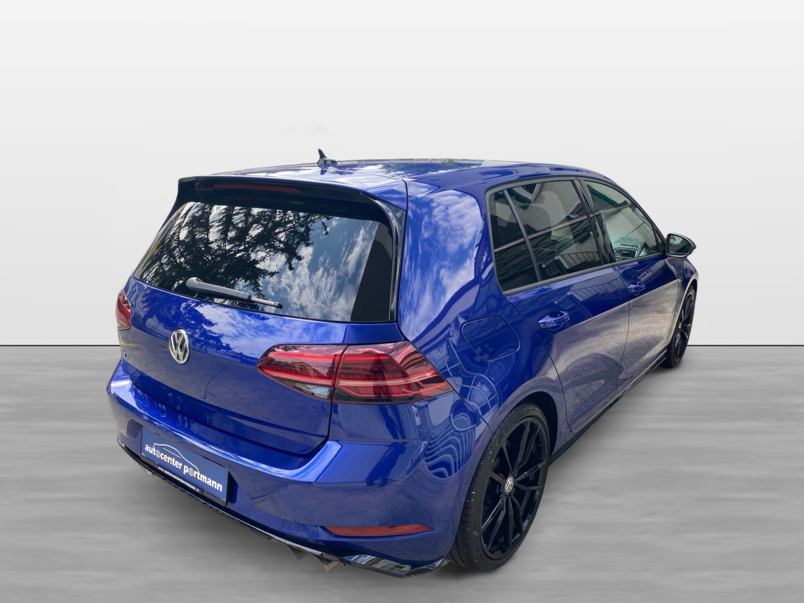 VW Golf 2.0 TSI R 4Motion DSG-image-10
