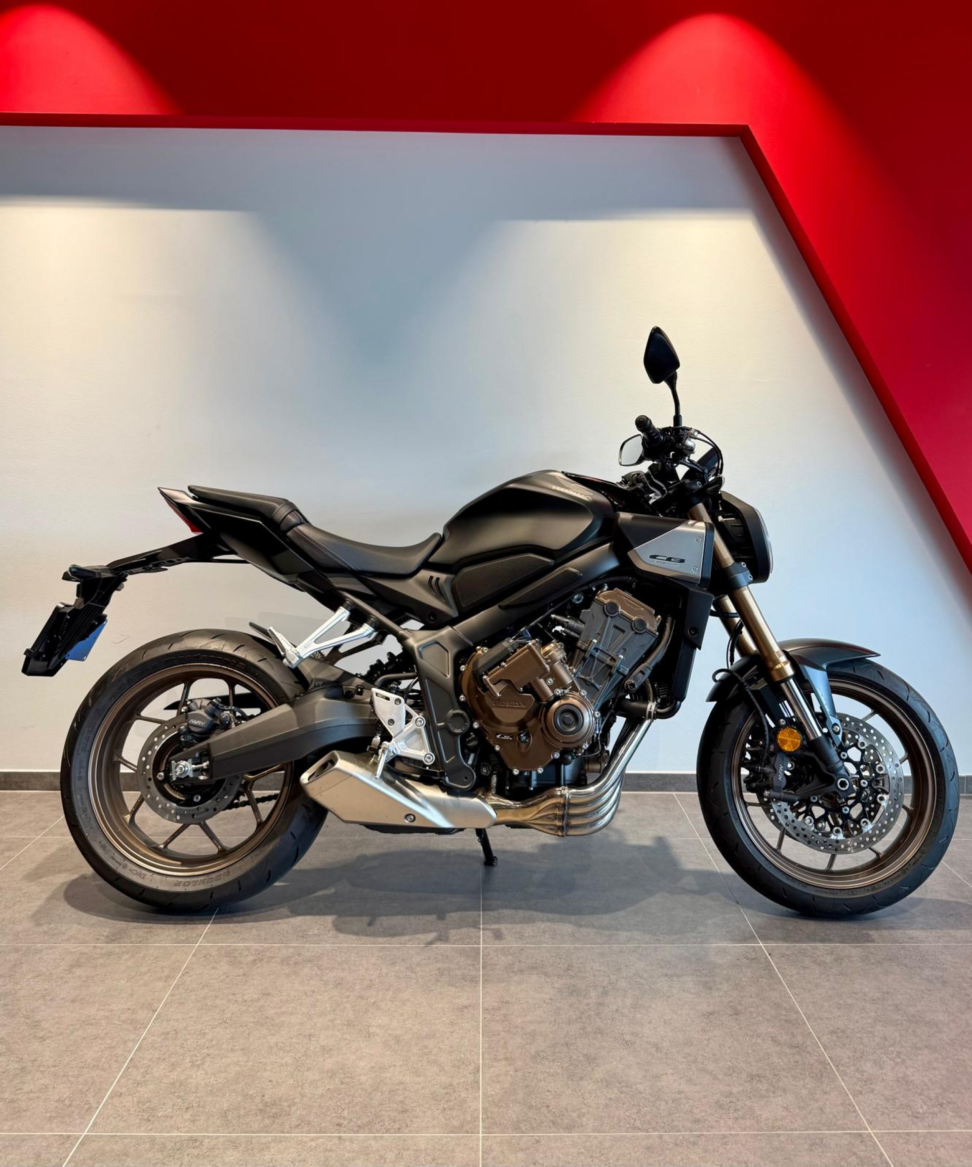 HONDA CB 650 R E-Clutch-showroom-element-1