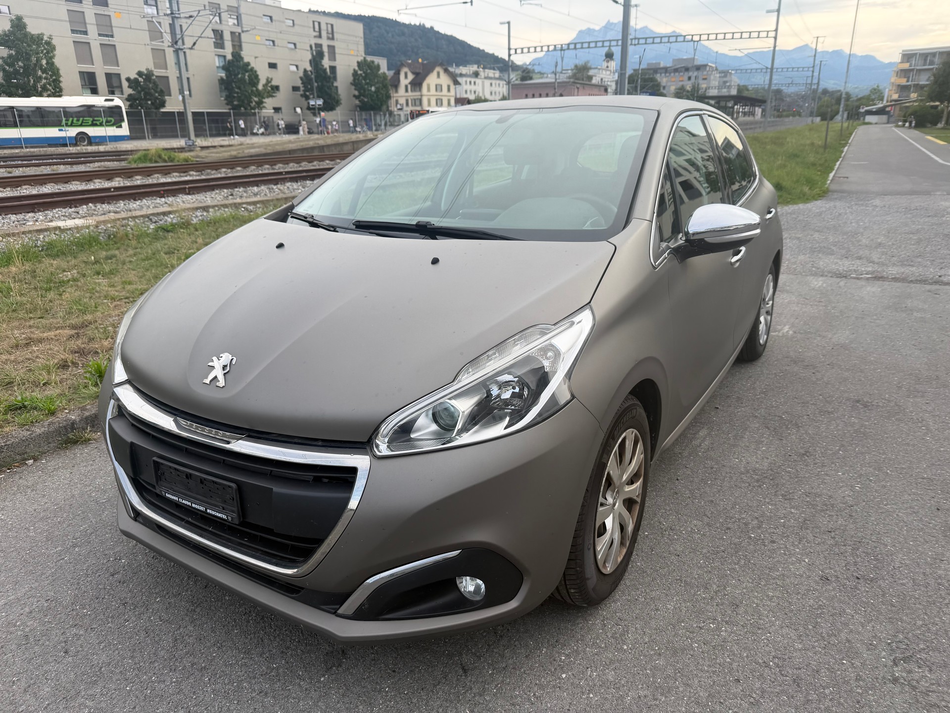 PEUGEOT 208 1.2 PureTech Access-image-0