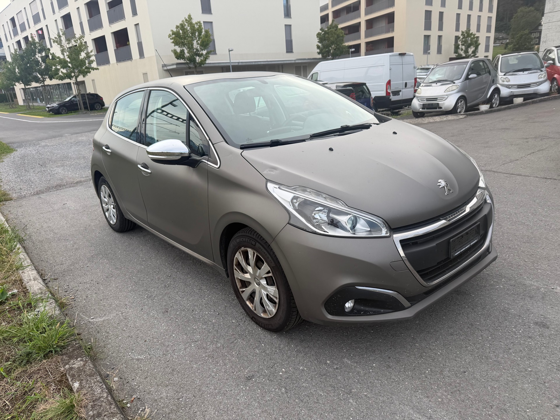 PEUGEOT 208 1.2 PureTech Access-image-2