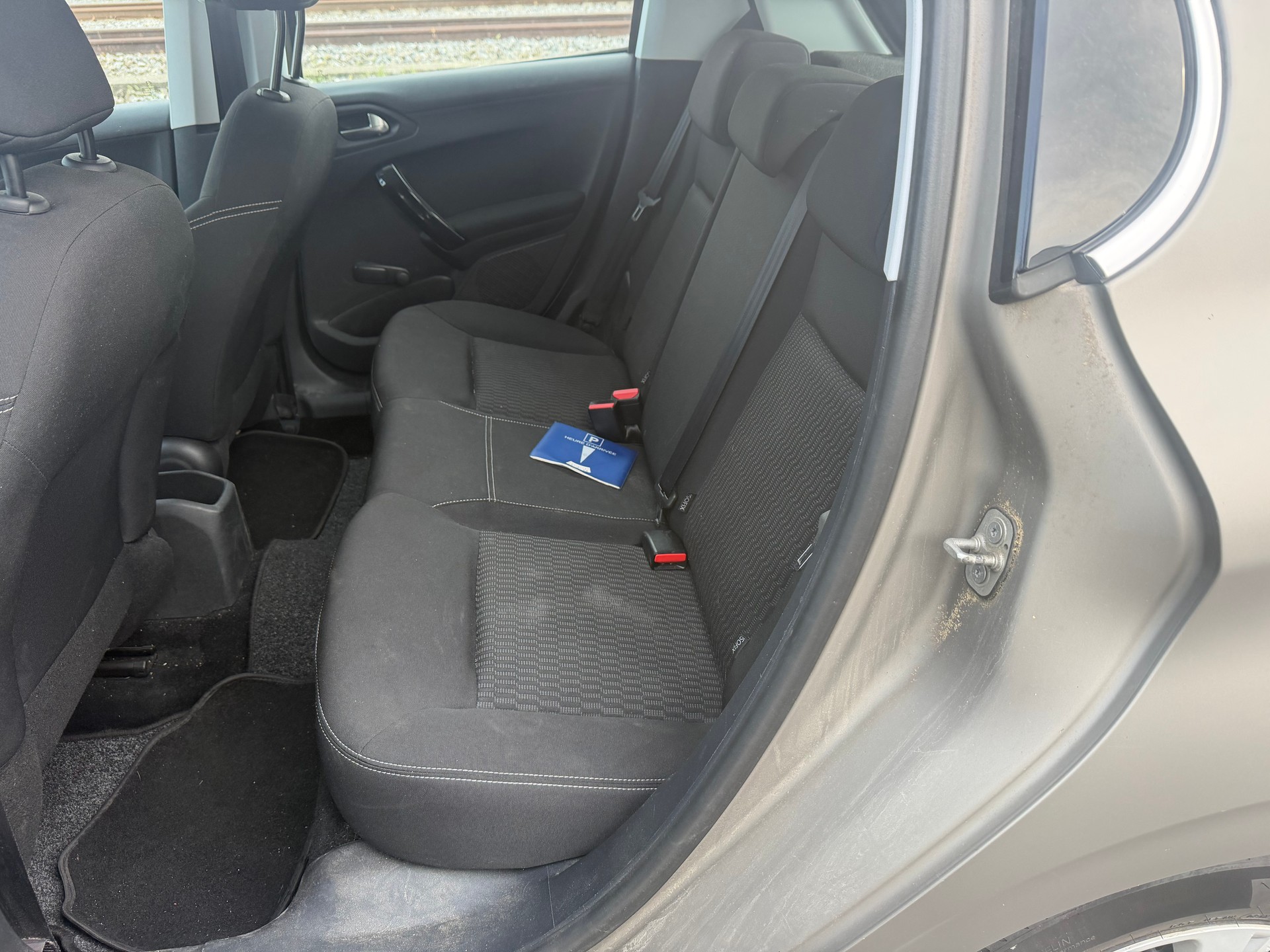PEUGEOT 208 1.2 PureTech Access-image-7
