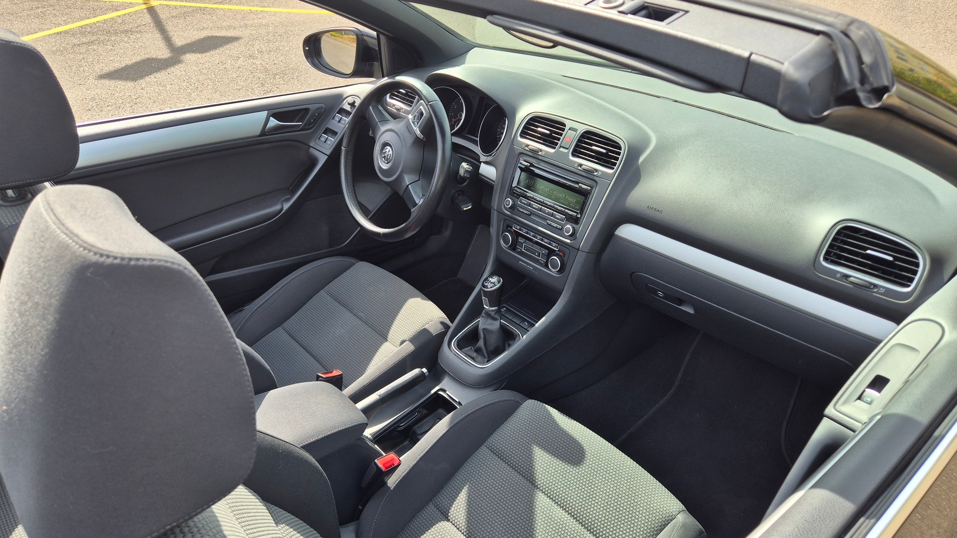 VW Golf Cabrio 1.2 TSI BlueMT-image-4
