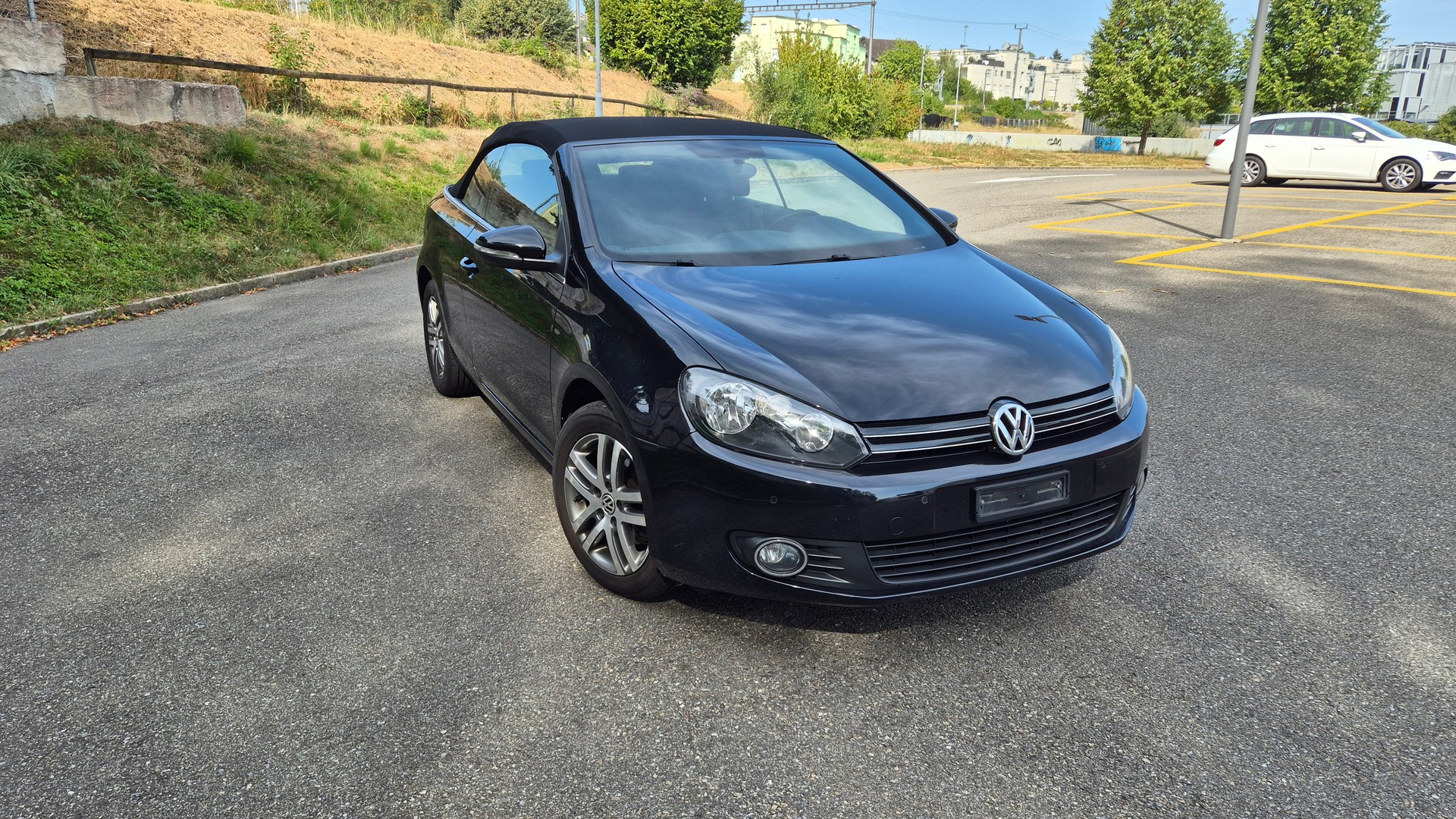 VW Golf Cabrio 1.2 TSI BlueMT-image-1