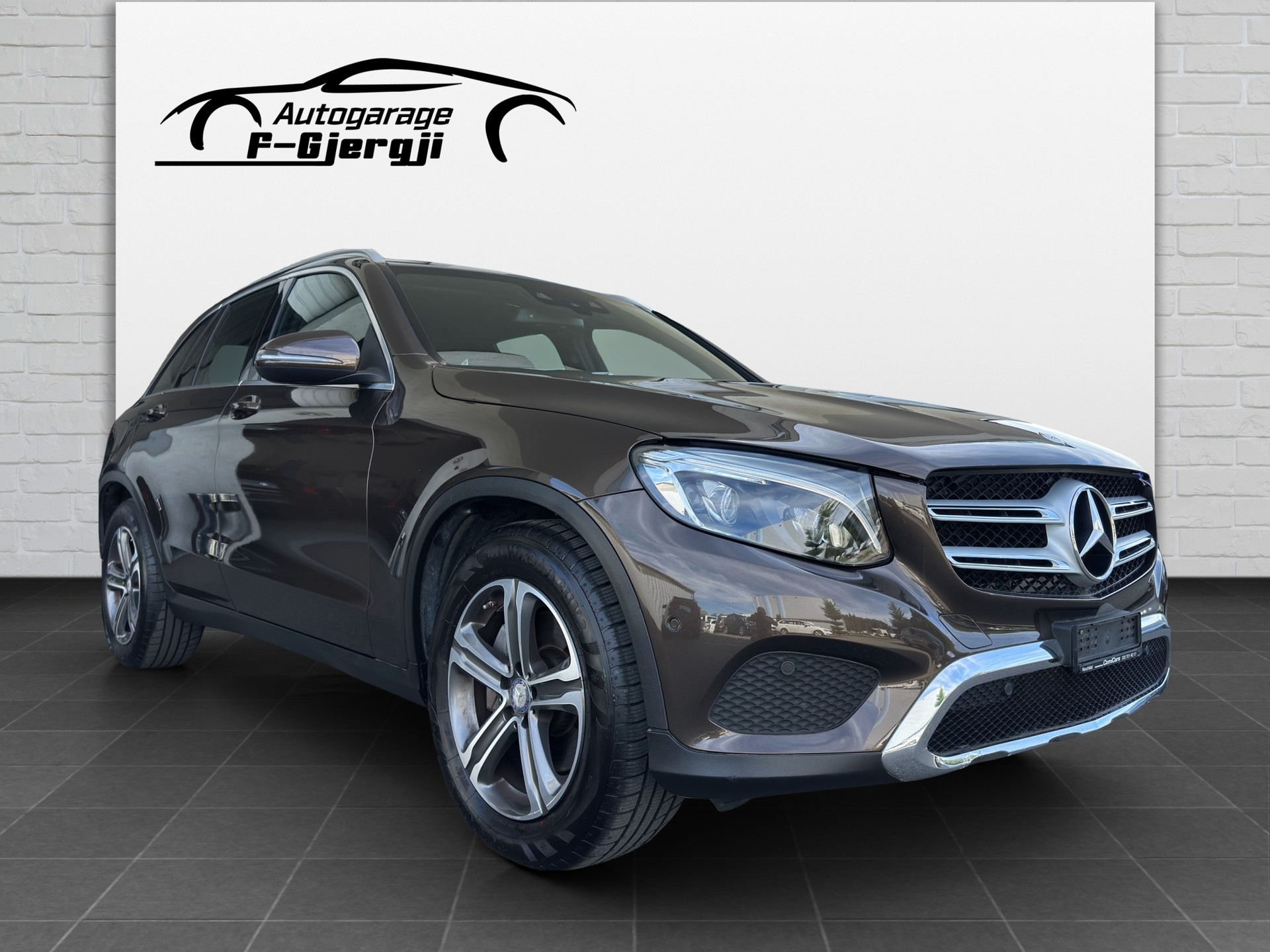 MERCEDES-BENZ GLC 250 d 4Matic 9G-Tronic-showroom-element-1