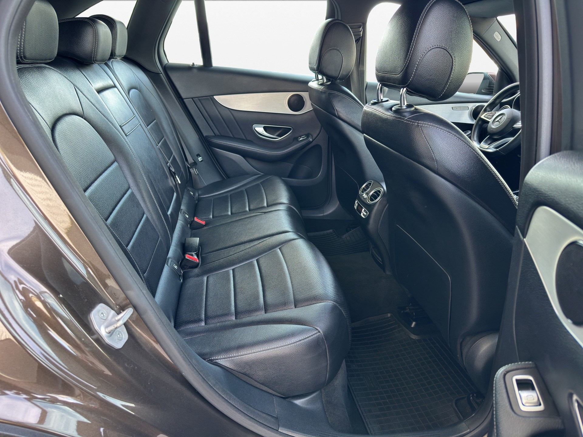 MERCEDES-BENZ GLC 250 d 4Matic 9G-Tronic-image-12