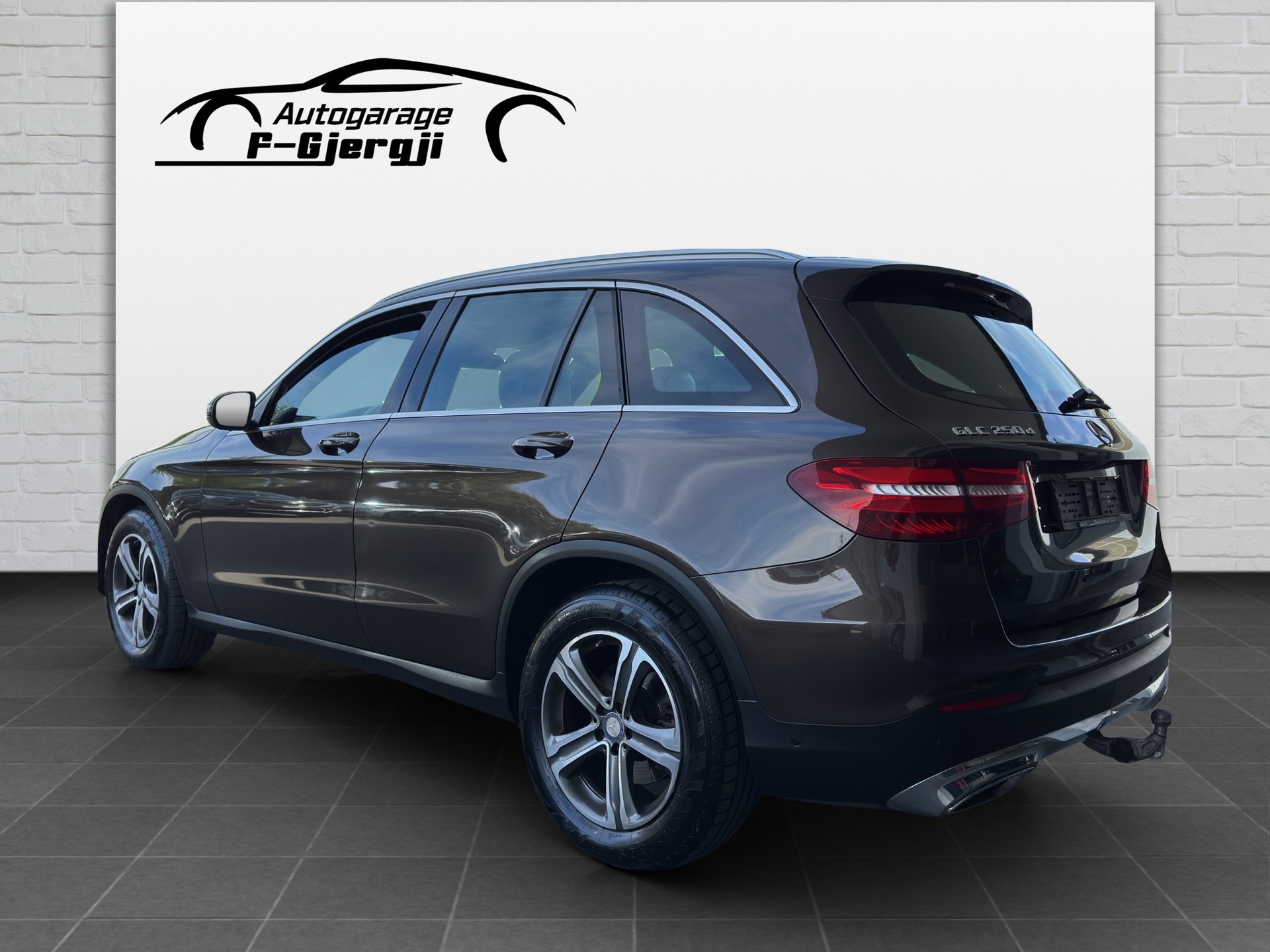 MERCEDES-BENZ GLC 250 d 4Matic 9G-Tronic-image-5
