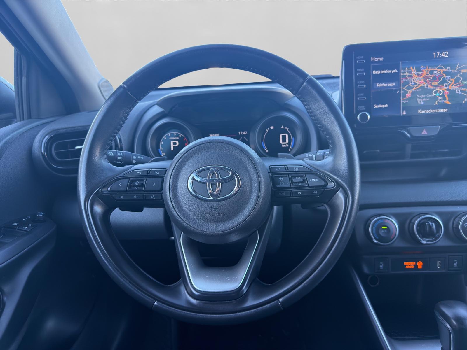 TOYOTA Yaris 1.5 Trend CVT-image-10