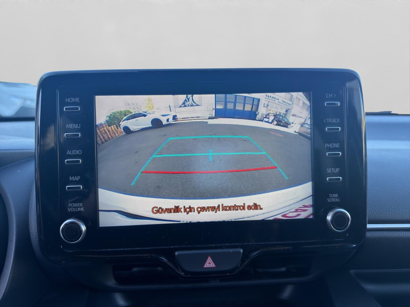 TOYOTA Yaris 1.5 Trend CVT-image-9