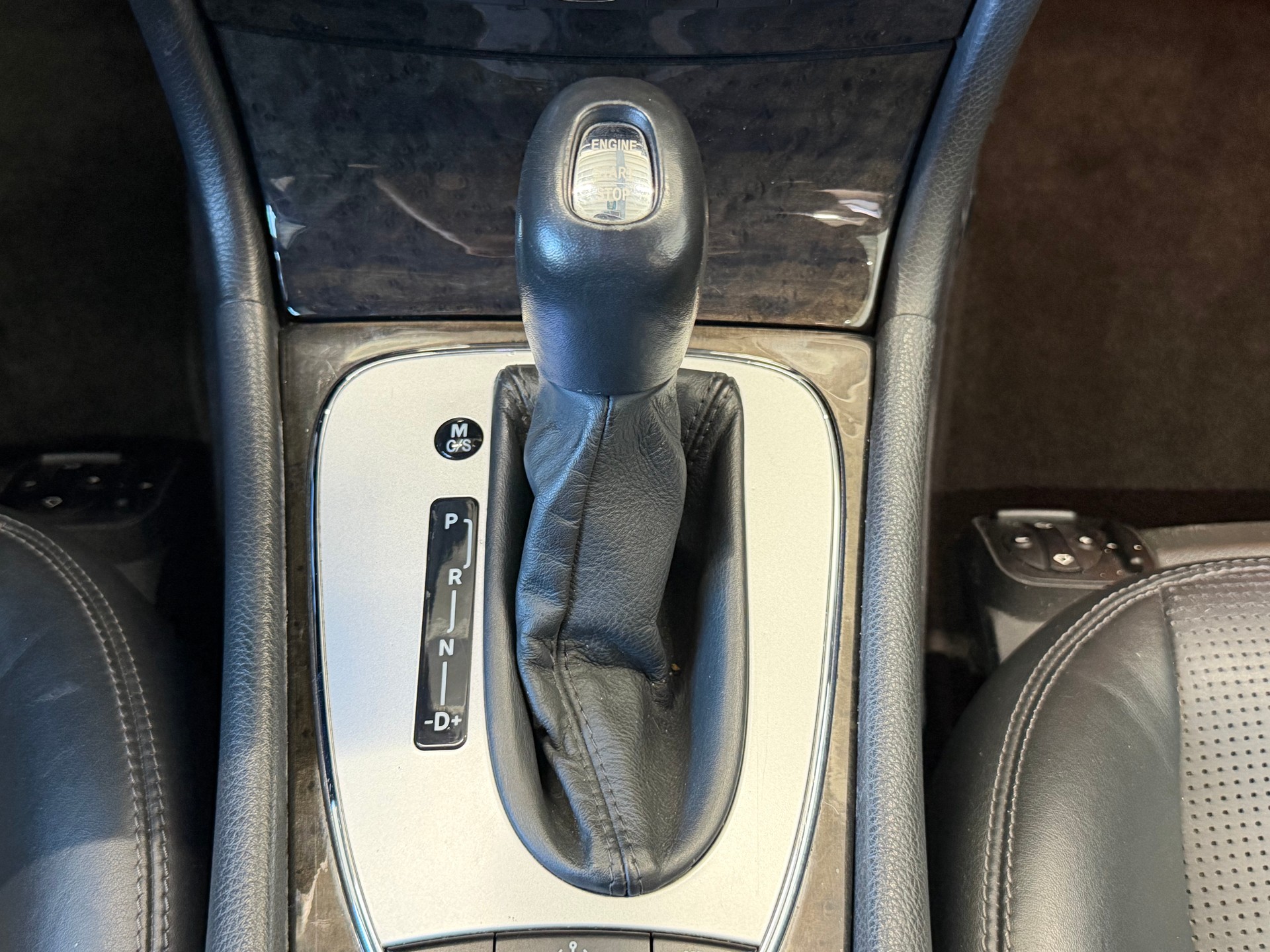 MERCEDES-BENZ E 55 AMG Avantgarde Automatic-image-12