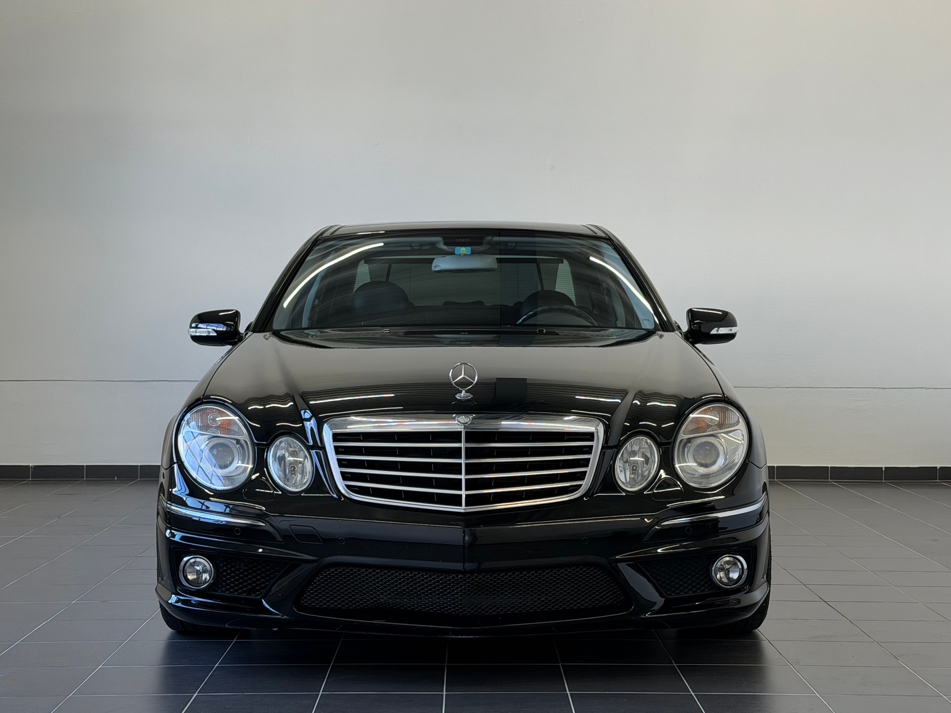 MERCEDES-BENZ E 55 AMG Avantgarde Automatic-image-5