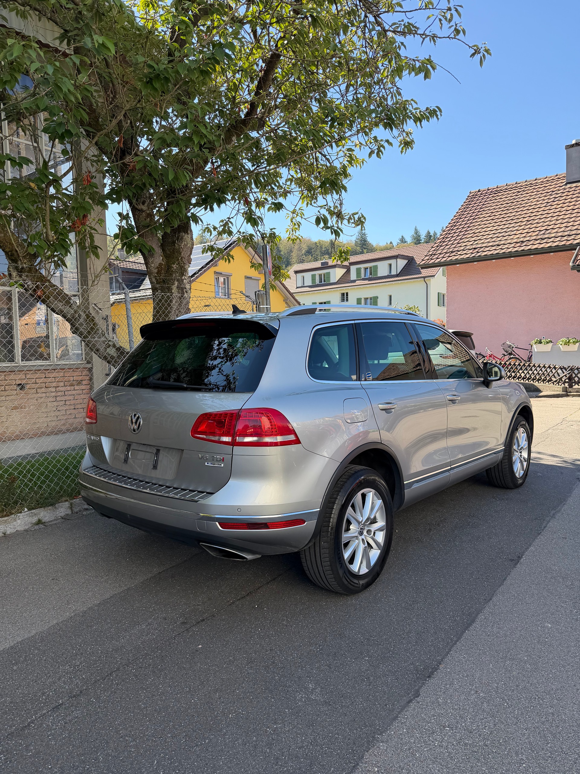 VW Touareg 3.0 TDI BlueMotion Technology Tiptronic-image-3