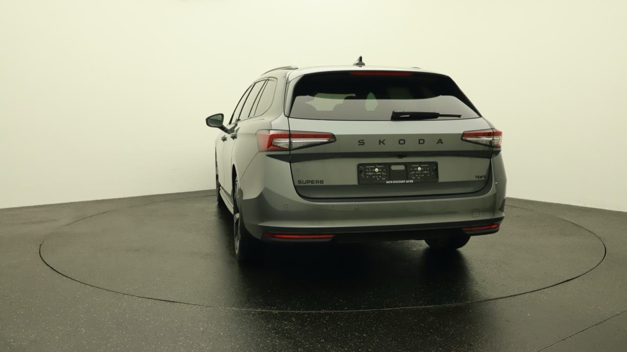 SKODA Superb Combi 2.0 TDi Sportline 4x4 DSG-showroom-element-3