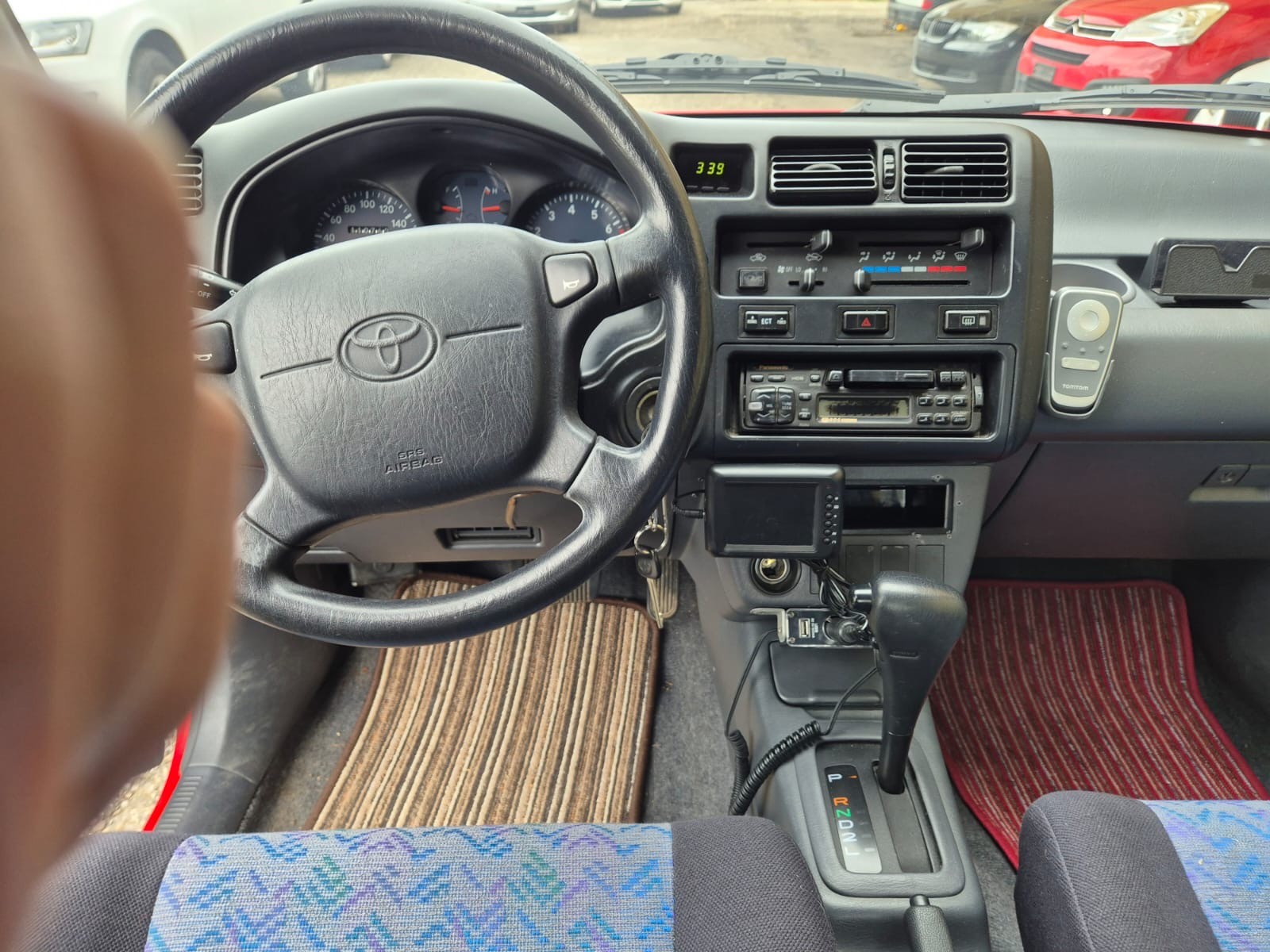 TOYOTA RAV-4-image-12
