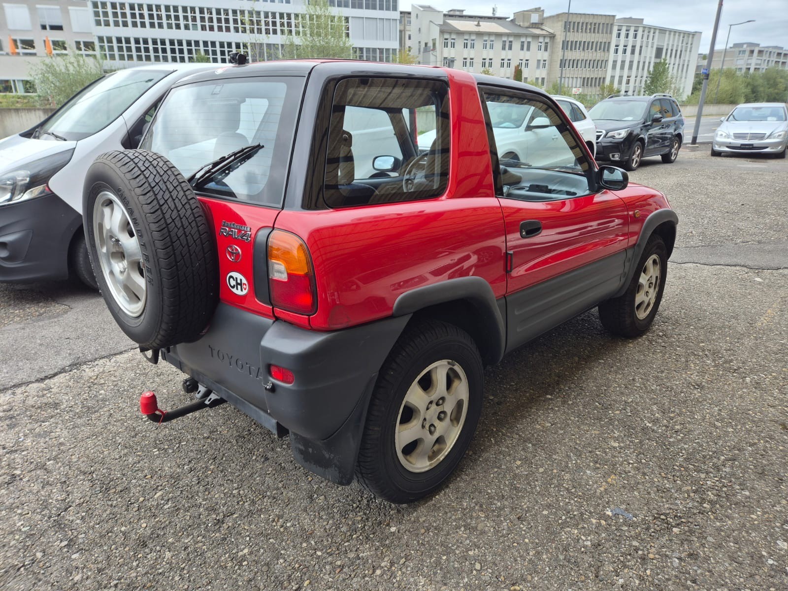 TOYOTA RAV-4-image-5