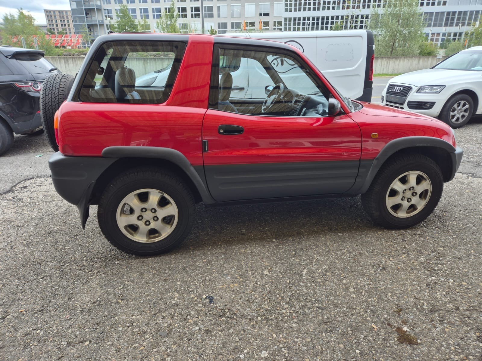 TOYOTA RAV-4-image-6