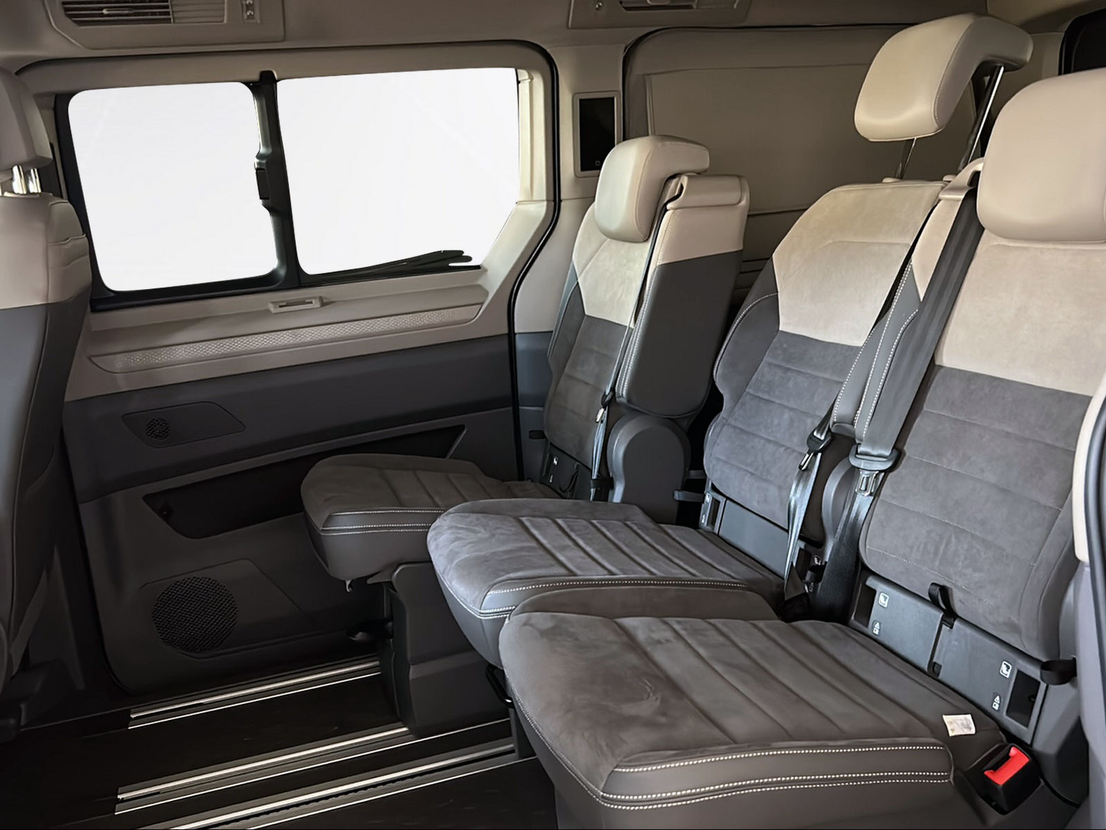 VW California 2.0 TDI Beach Camper Liberty-image-6