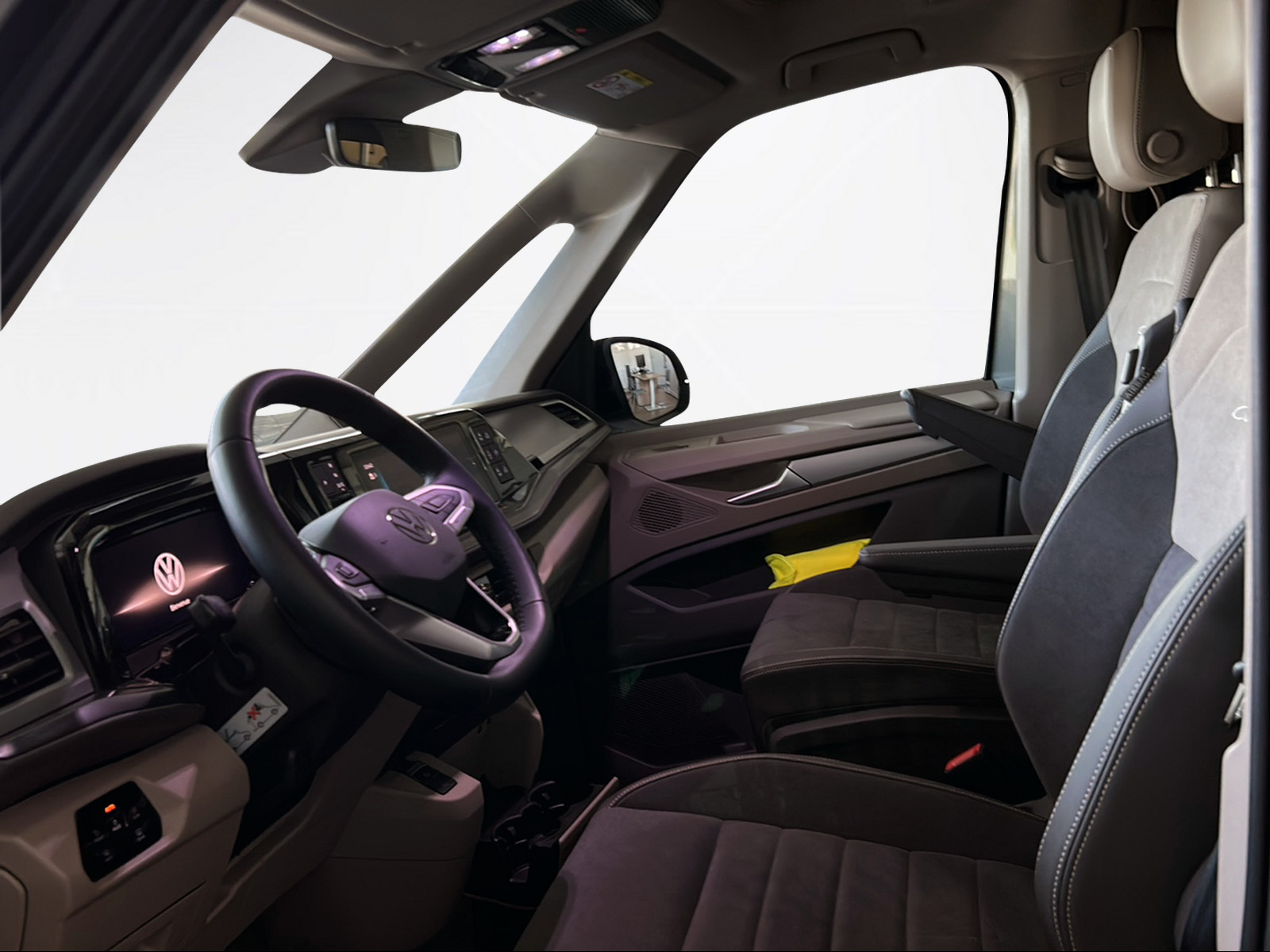 VW California 2.0 TDI Beach Camper Liberty-image-3