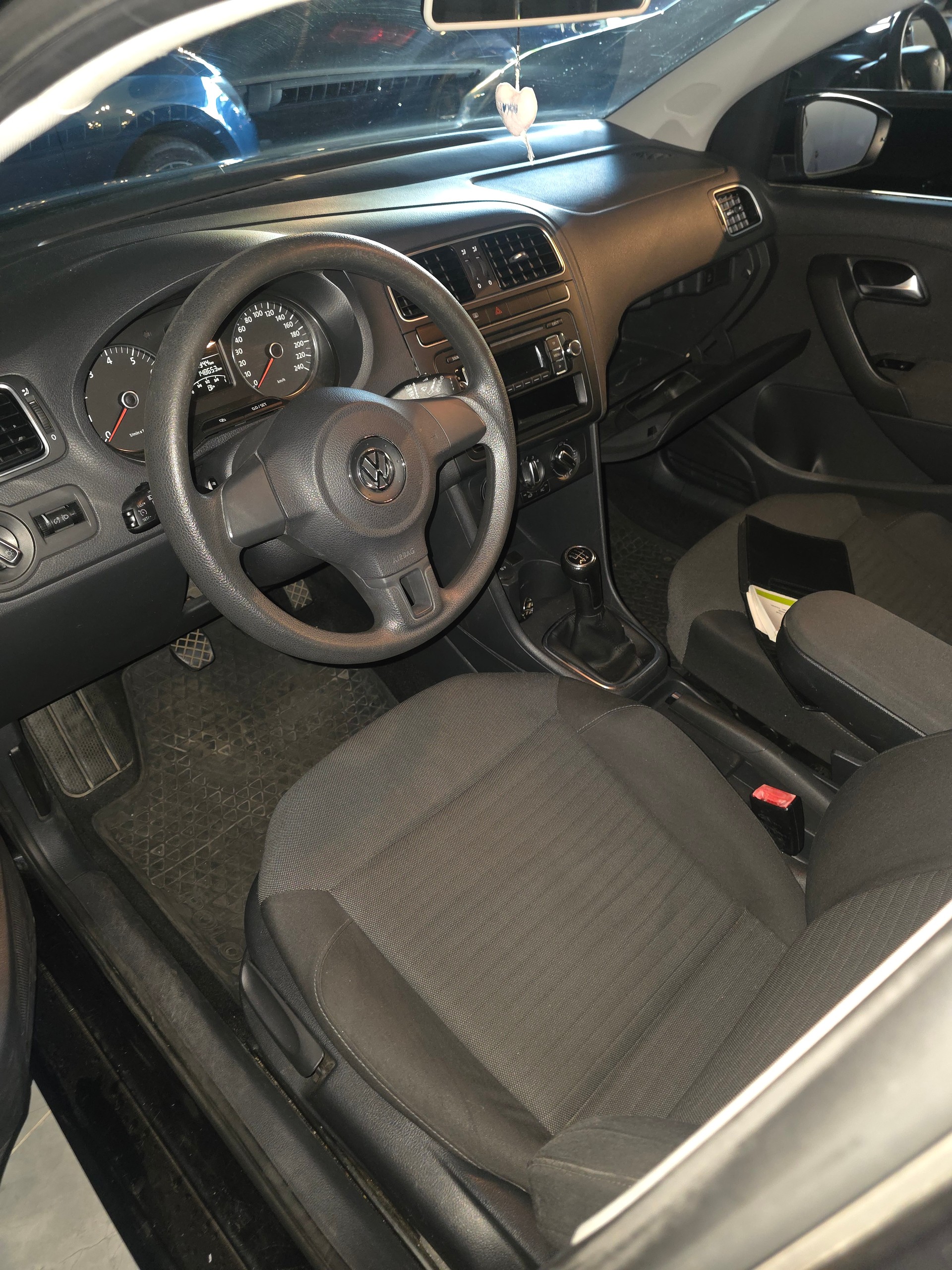 VW Polo 1.2 TSI Comfortline-image-6