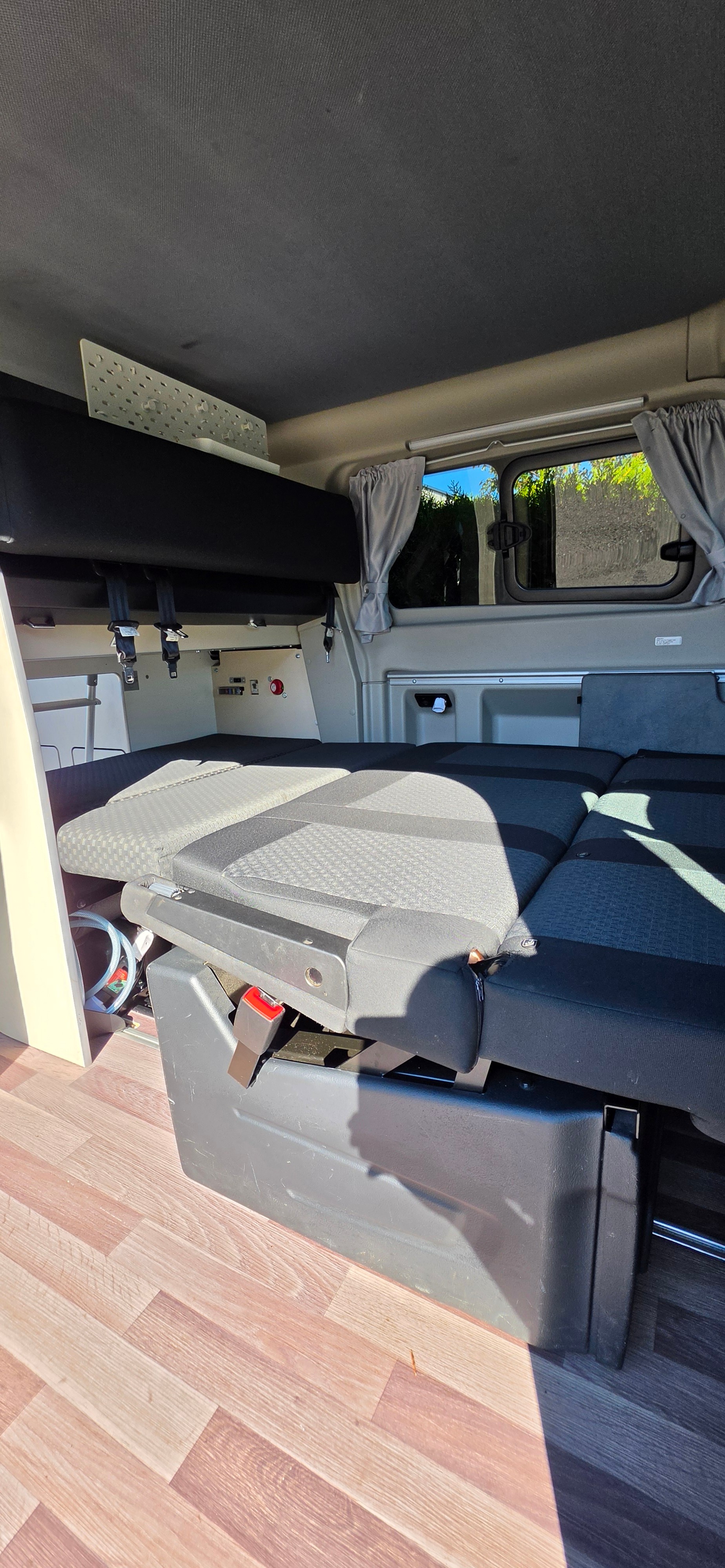 FORD Nugget 320 L1-image-5