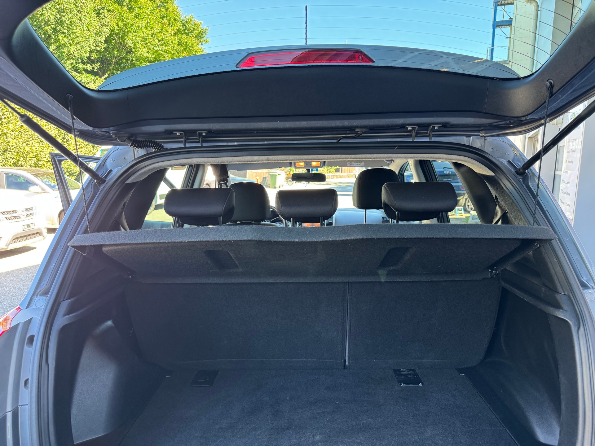 HYUNDAI iX20 1.6 Premium Automatic-image-14