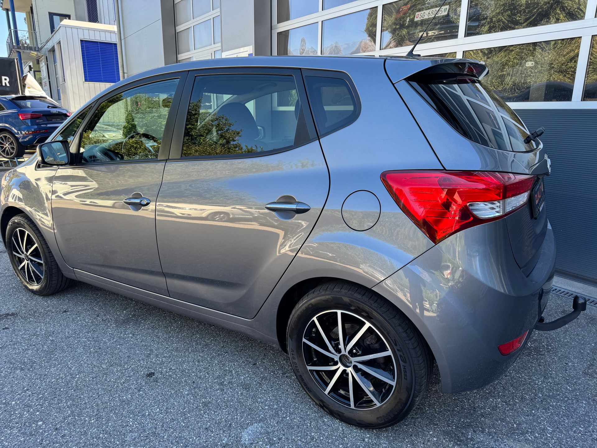 HYUNDAI iX20 1.6 Premium Automatic-image-12