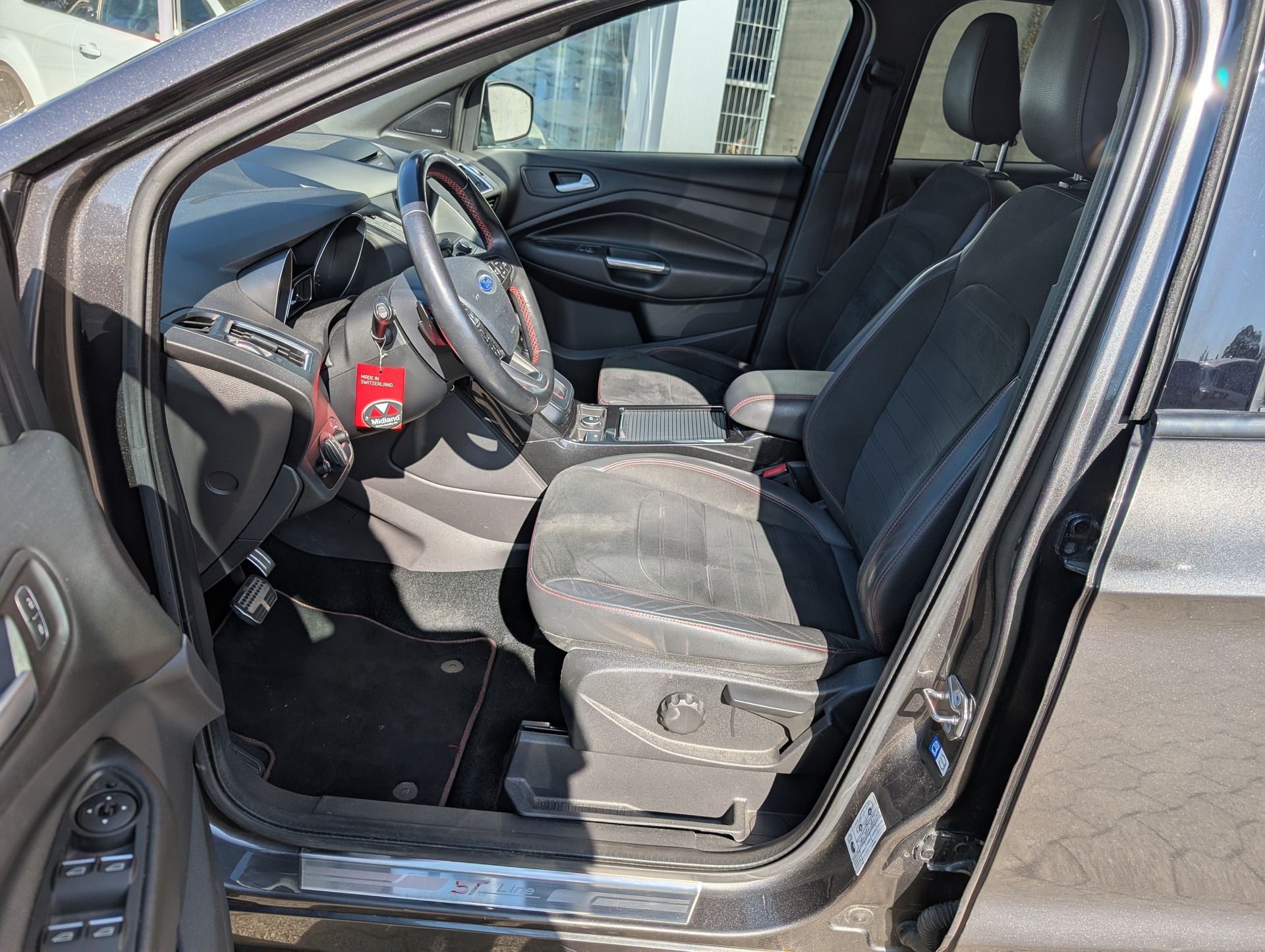 FORD Kuga 1.5 SCTi ST Line 4WD Automatic-image-2