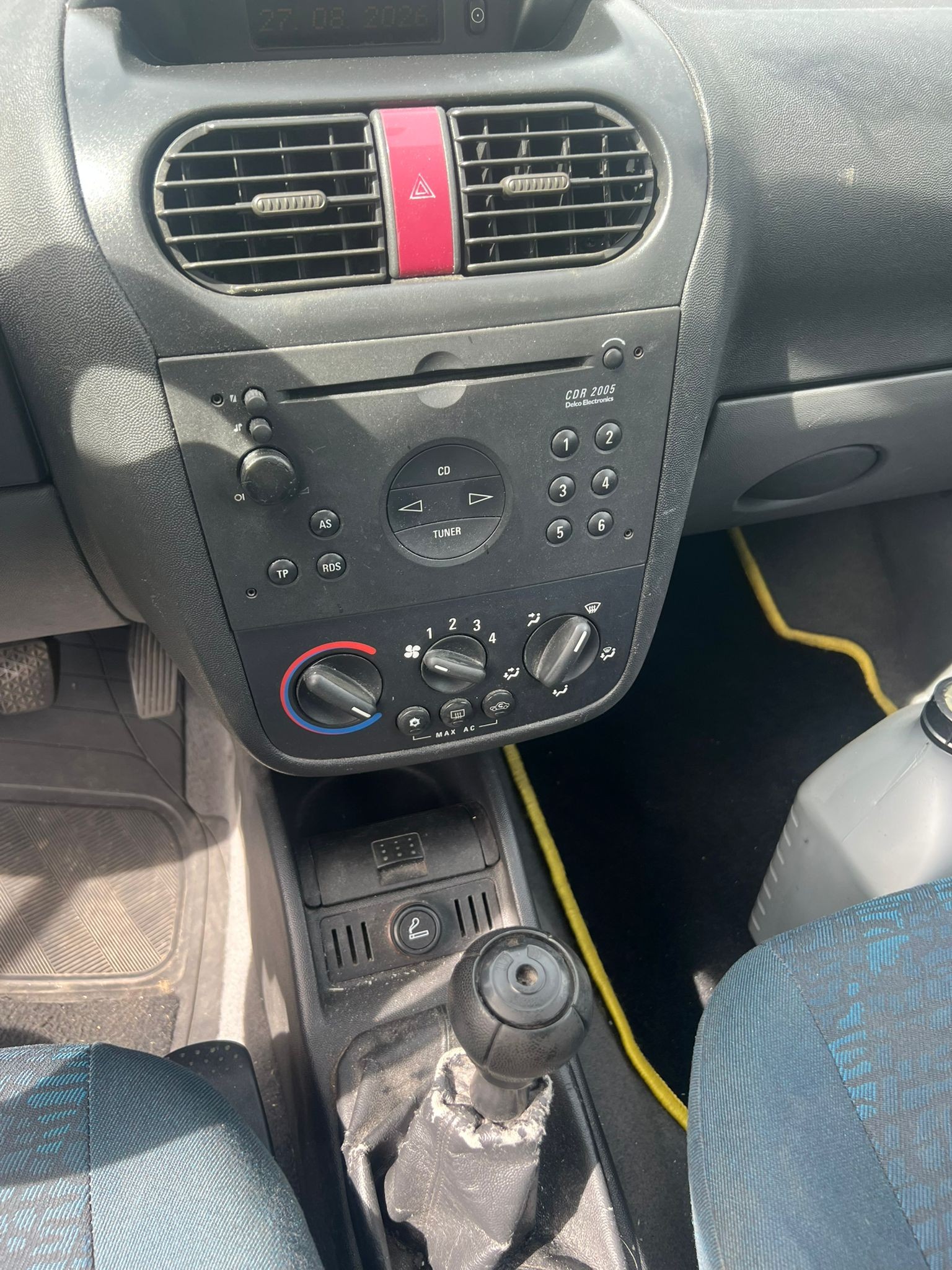 OPEL Corsa 1.2 16V Comfort-image-10
