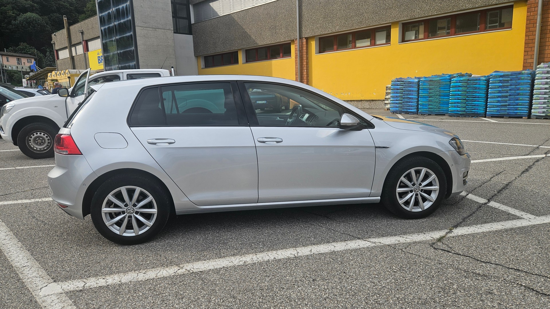 VW Golf 1.4 TSI Lounge DSG-image-4