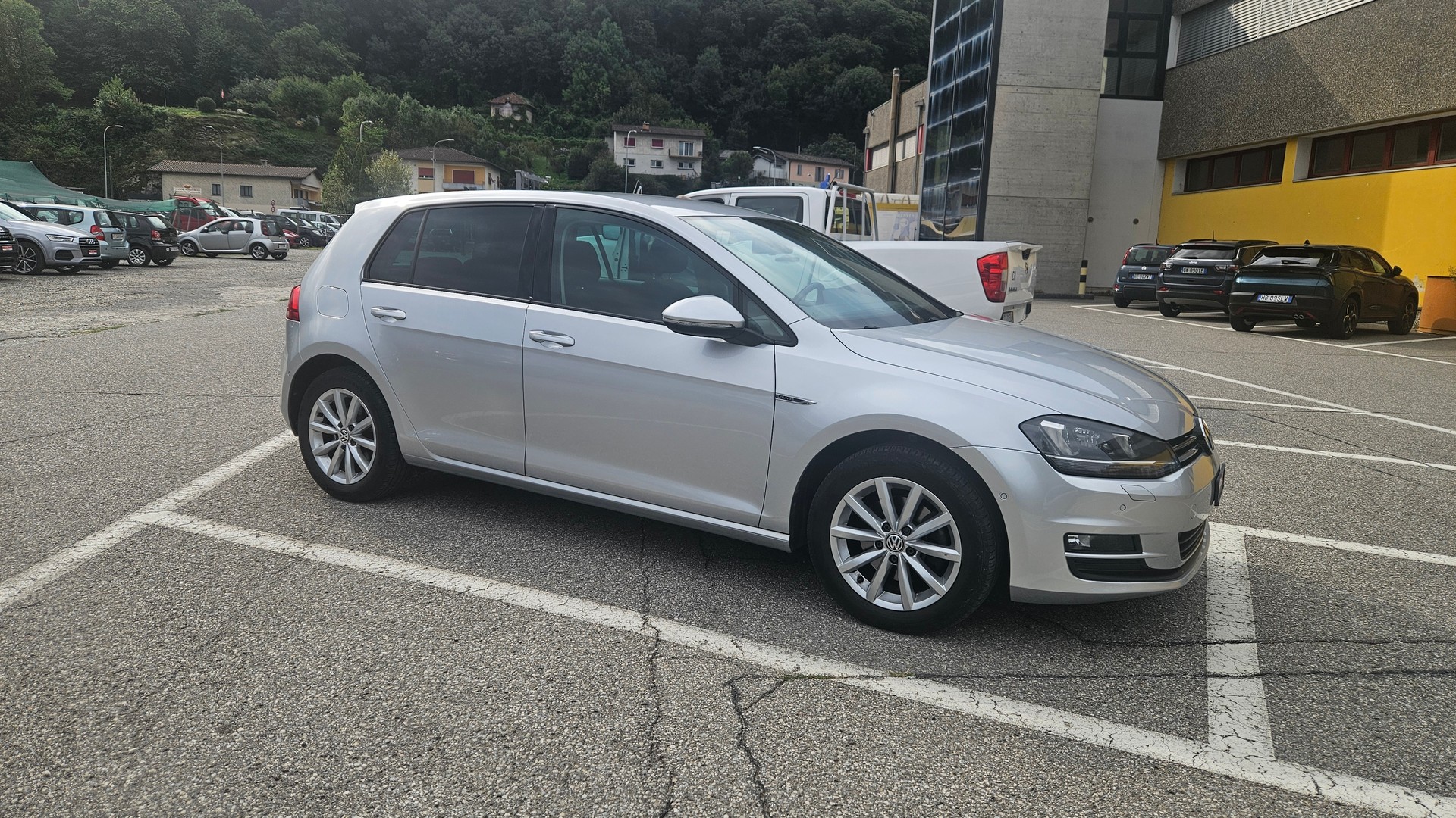 VW Golf 1.4 TSI Lounge DSG-image-2