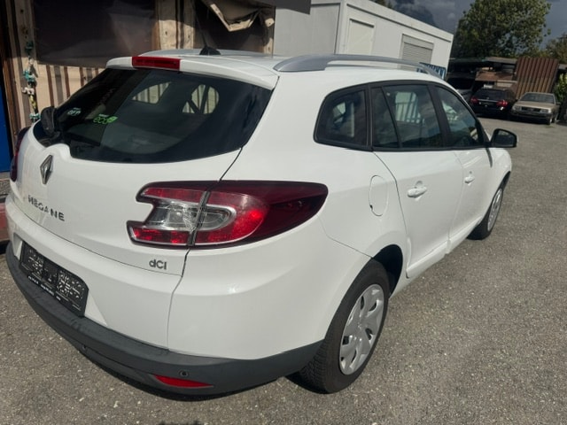 RENAULT Mégane Grandtour 1.5 dCi Energy-image-4