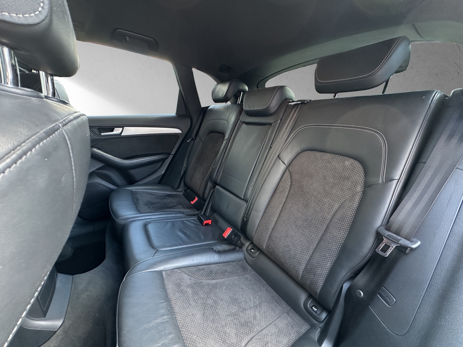 AUDI Q5 2.0 TDI quattro S-tronic-image-12