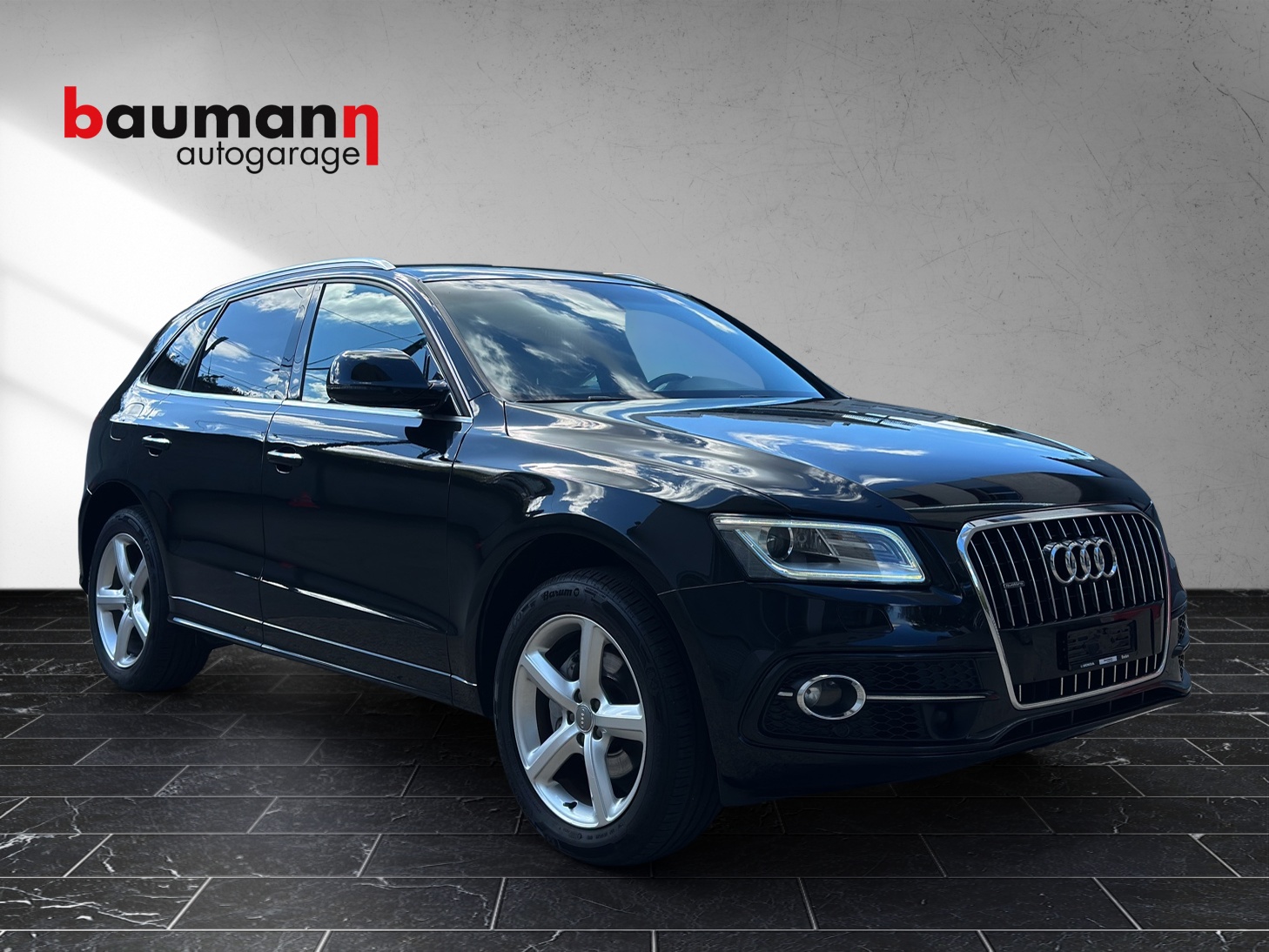 AUDI Q5 2.0 TDI quattro S-tronic-image-1