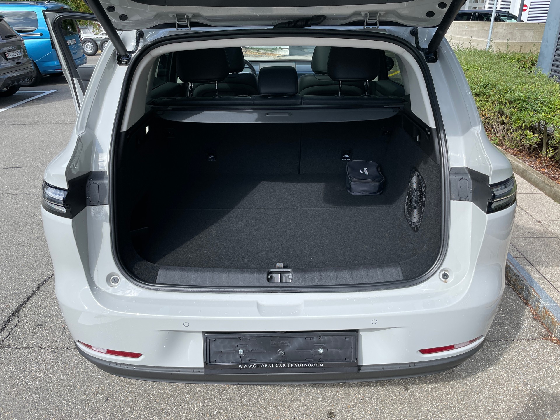LEAPMOTOR C10 82kWh AWD ProMax Design 598hk AWD-image-4