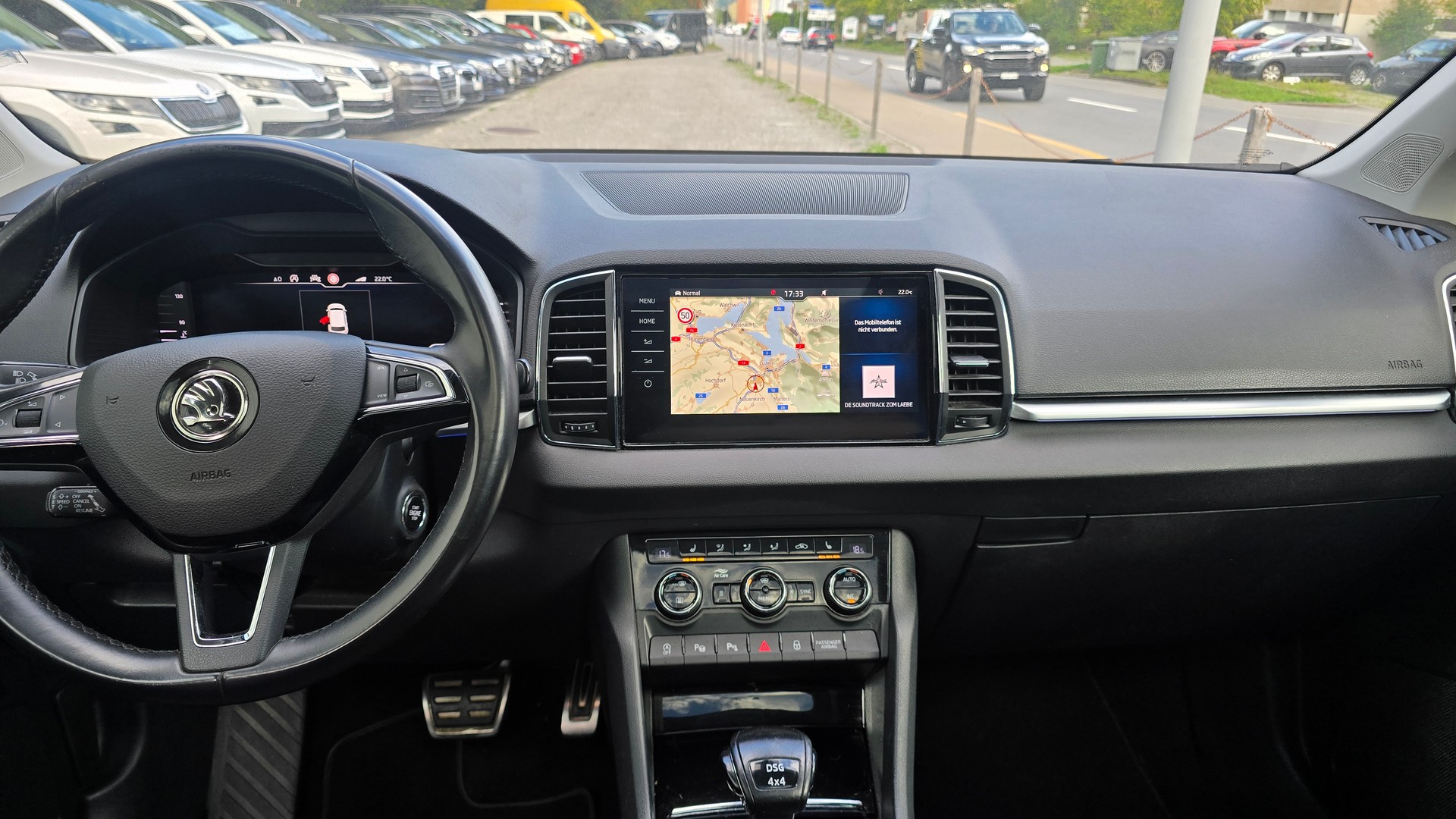 SKODA Karoq 2.0 TDI CR Style 4x4 DSG-image-11