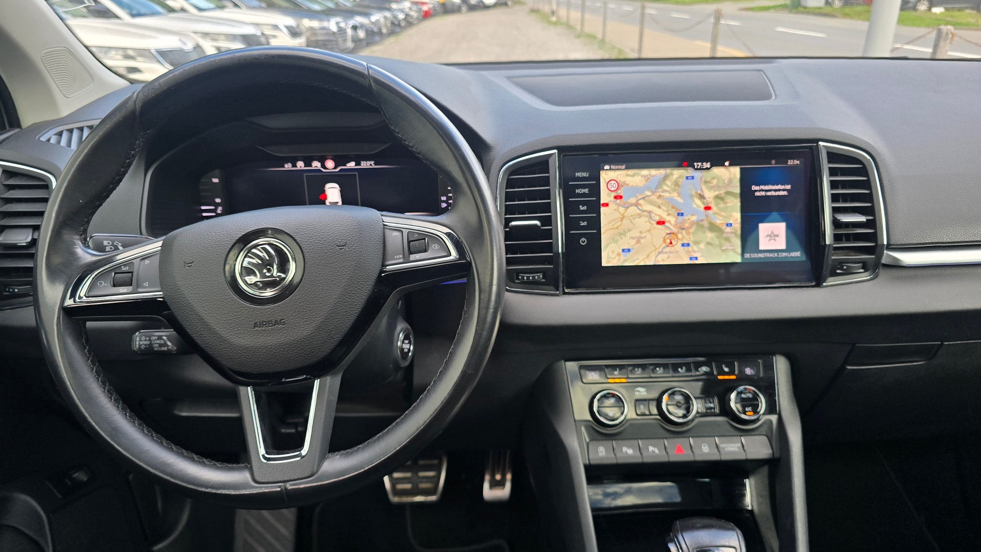 SKODA Karoq 2.0 TDI CR Style 4x4 DSG-image-12