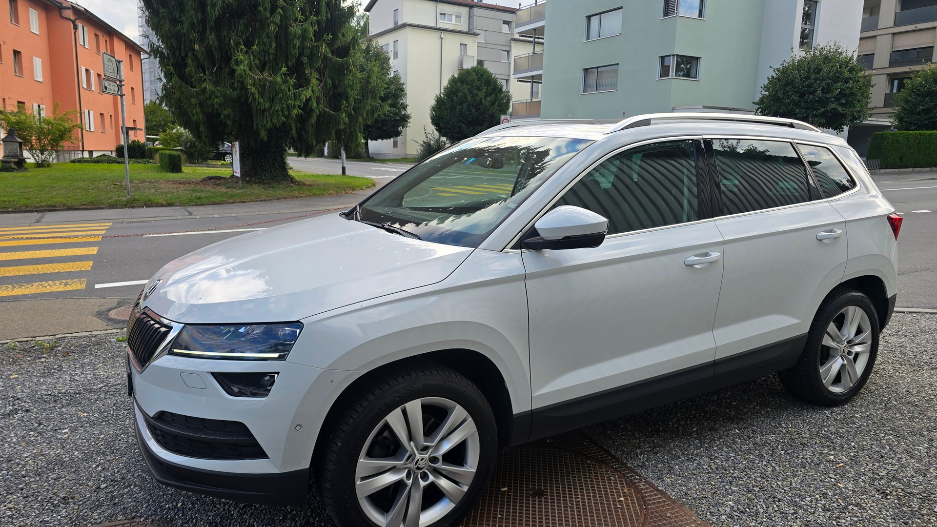 SKODA Karoq 2.0 TDI CR Style 4x4 DSG-image-4