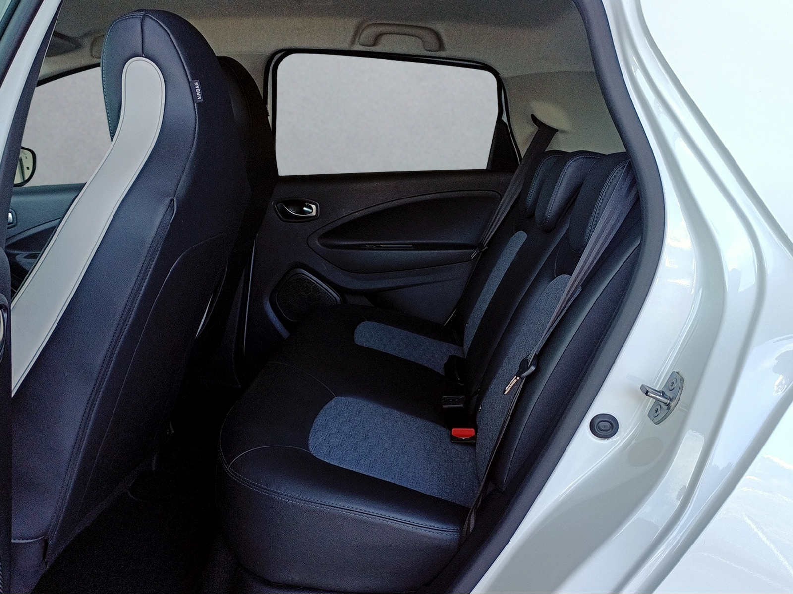 RENAULT Zoe Intens R135 (incl. Batterie)-image-13