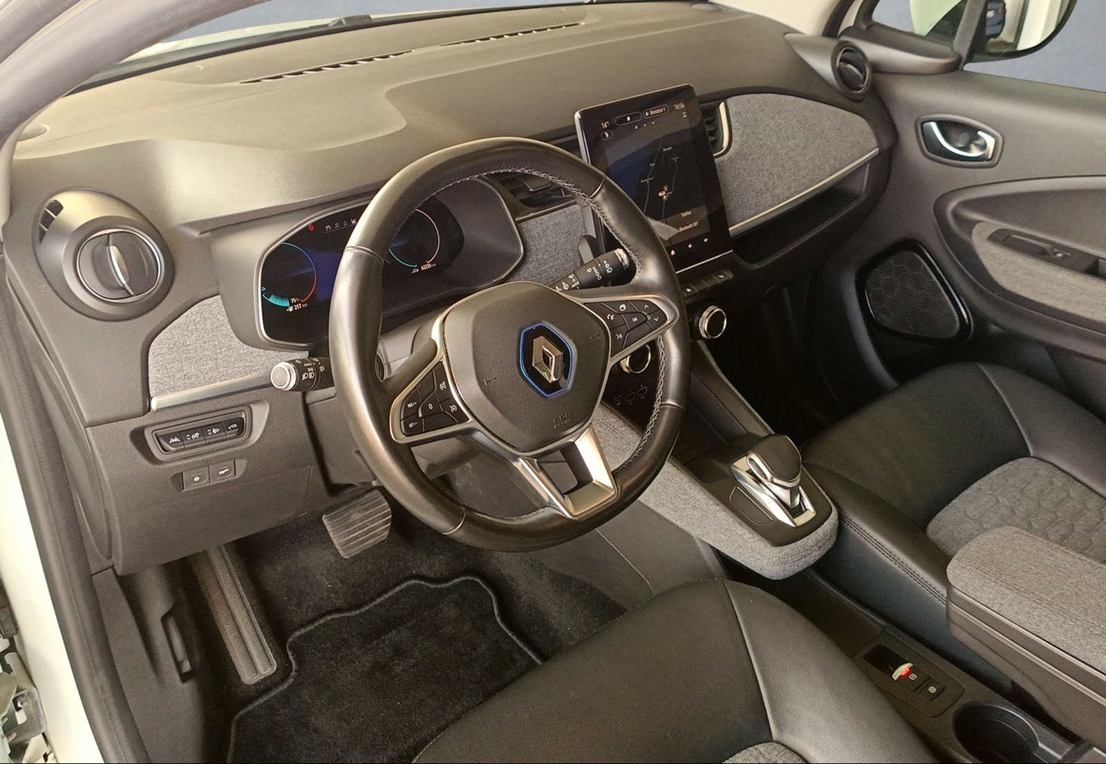 RENAULT Zoe Intens R135 (incl. Batterie)-image-8