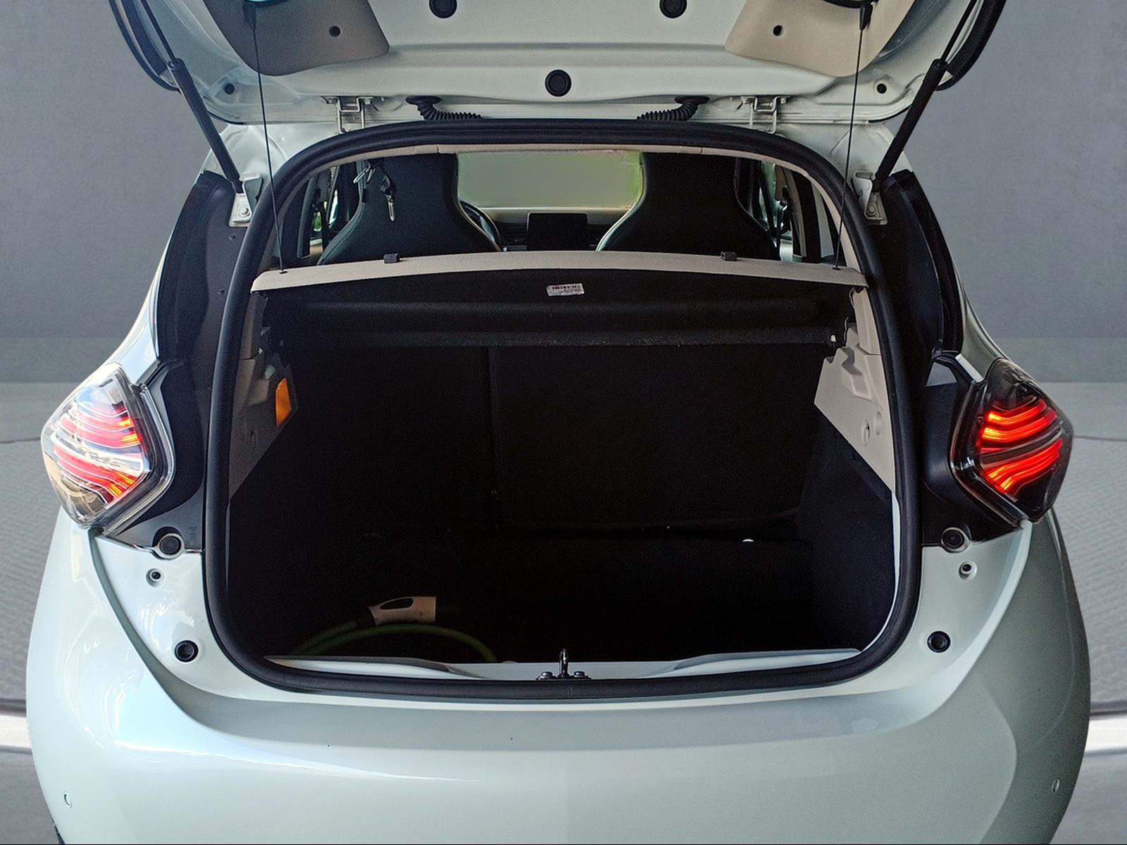 RENAULT Zoe Intens R135 (incl. Batterie)-image-14