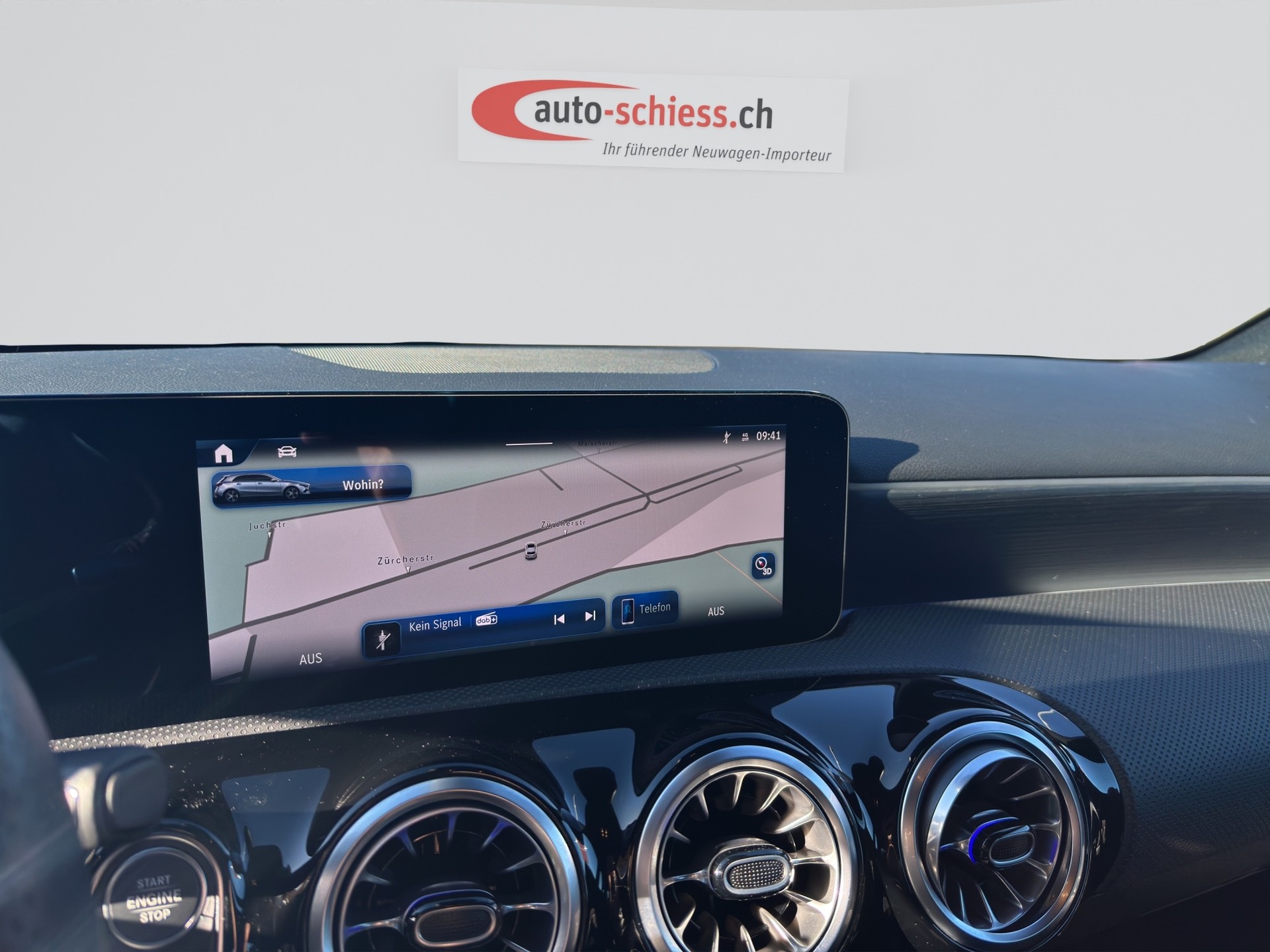MERCEDES-BENZ A 200 AMG Line 7G-DCT-image-11