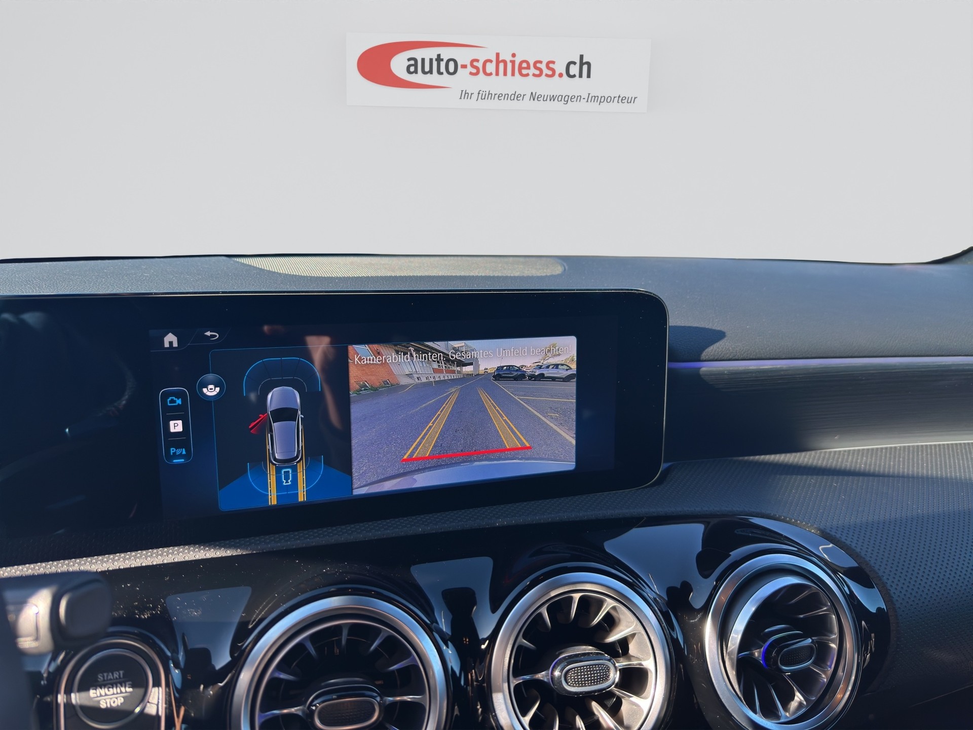 MERCEDES-BENZ A 200 AMG Line 7G-DCT-image-12