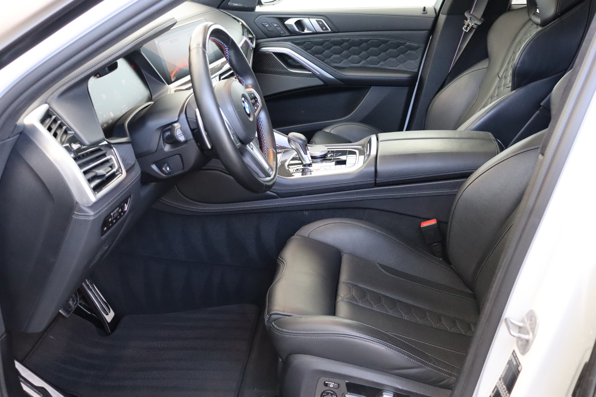 BMW X6M STEPTRONIC M COMPETITION * TIEFERGELEGT * MATTSCHWARZ * SKY-LOUNGE * FAHRASSISTENZ-PAKET *-image-18