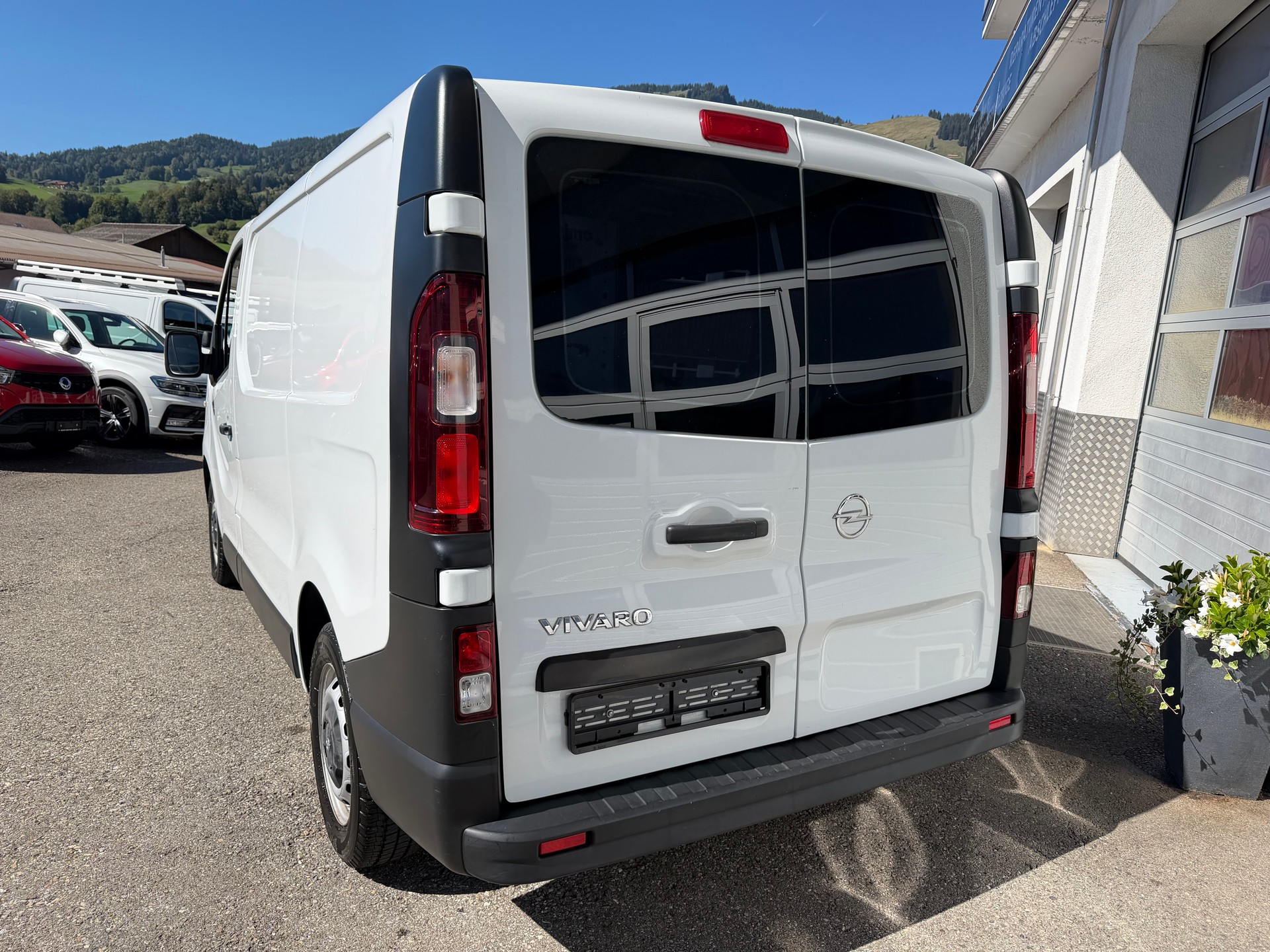 OPEL Vivaro 1.6 CDTI ecoFLEX 2.7t L1H1-image-2