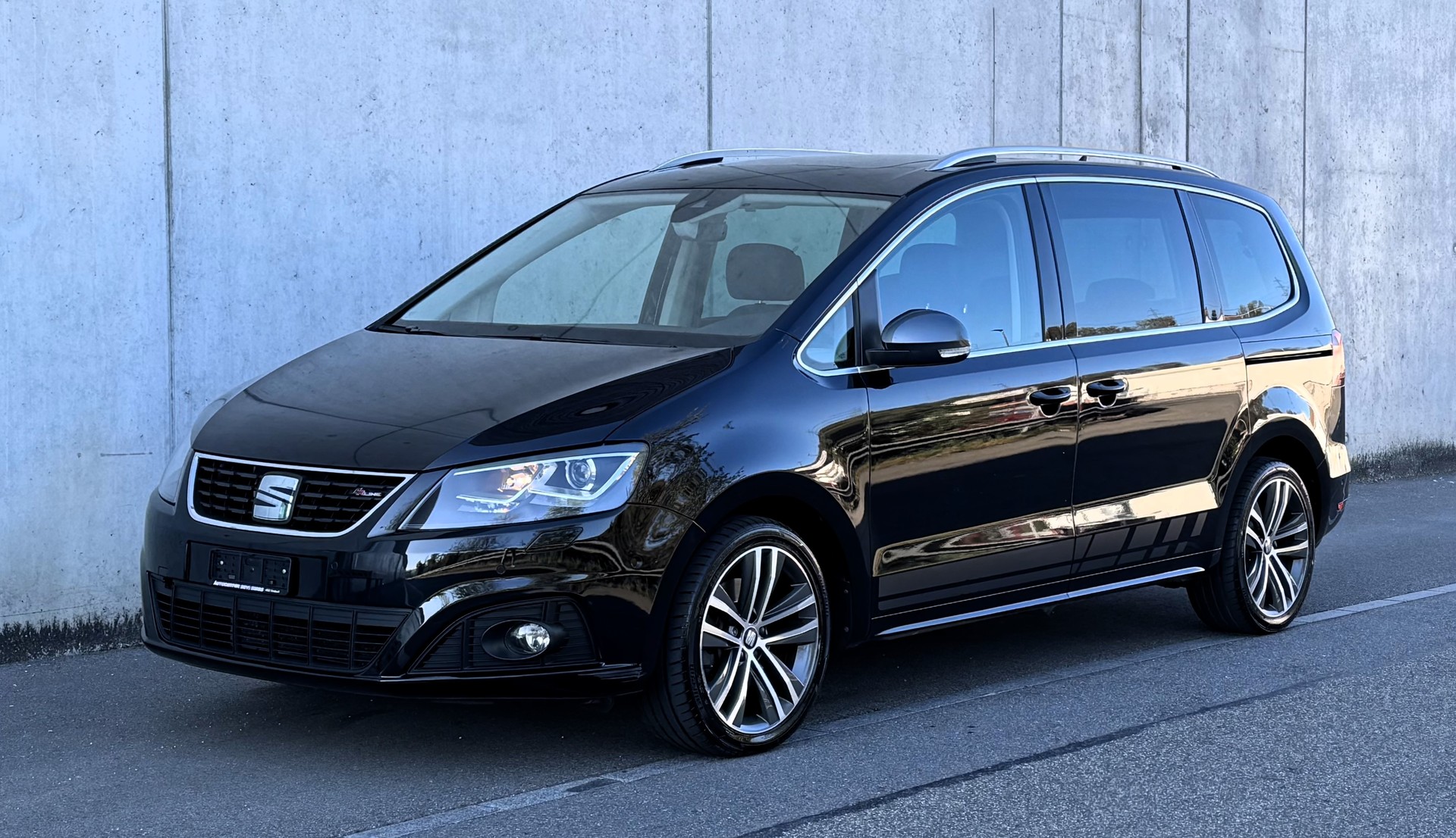 SEAT Alhambra 2.0 TDI DSG SWISS FR CH FZ | Service gepflegt | in gepflegten Zustand-image-1