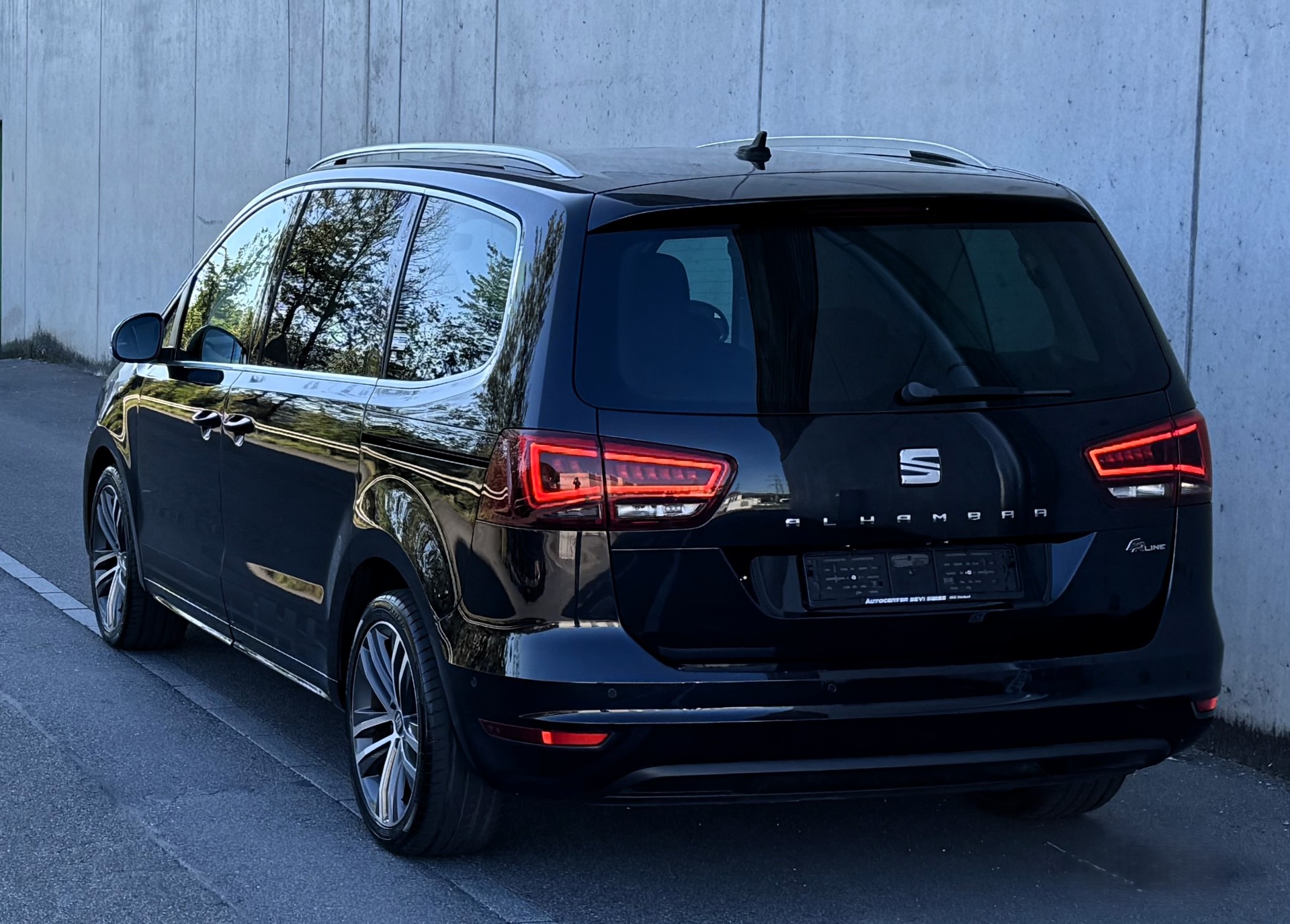 SEAT Alhambra 2.0 TDI DSG SWISS FR CH FZ | Service gepflegt | in gepflegten Zustand-image-3