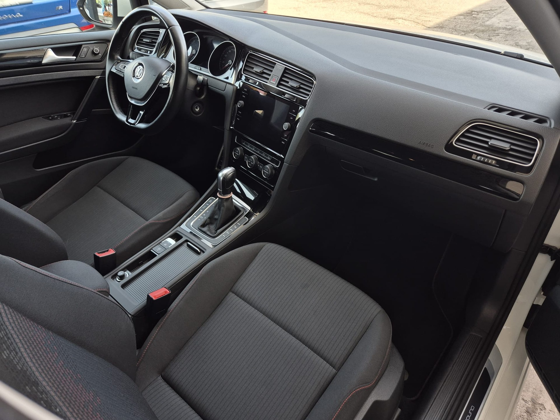 VW Golf 1.4 TSI Highline DSG-image-11