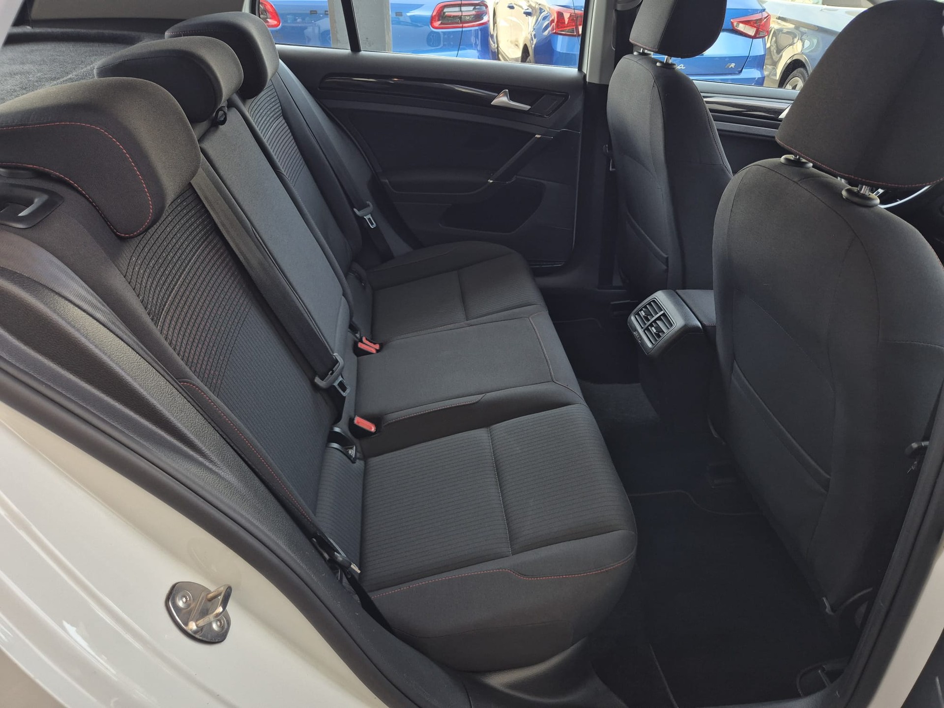 VW Golf 1.4 TSI Highline DSG-image-13